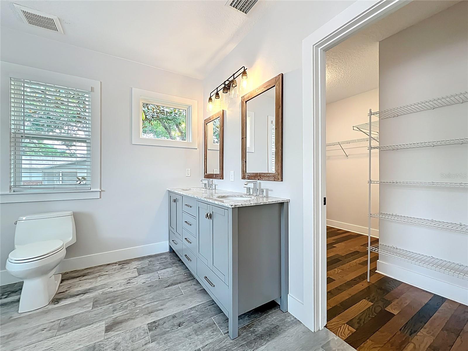 Image 33 of 49 For 2522 Elizabeth Avenue