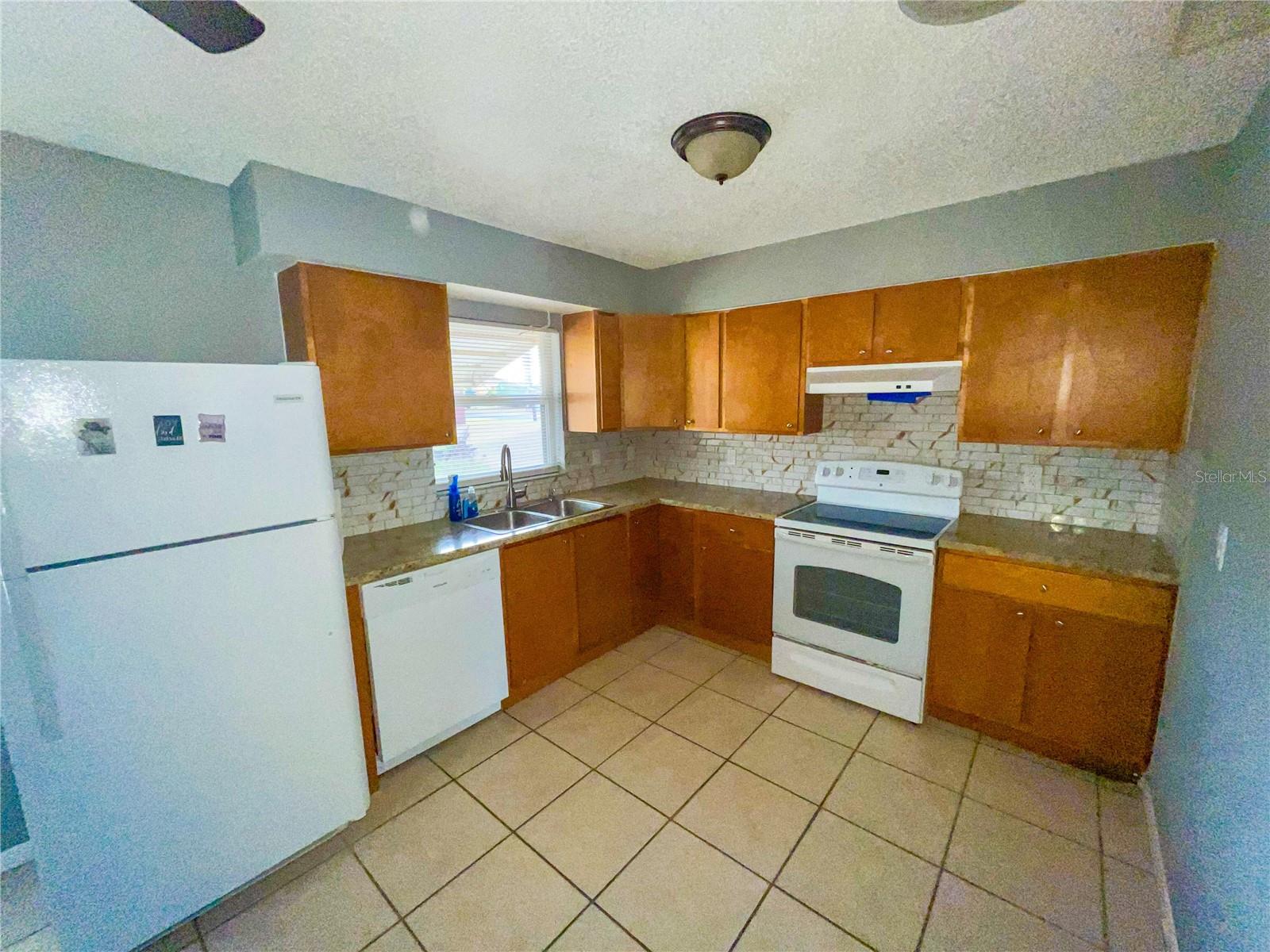 Image 6 of 16 For 606 Central Avenue