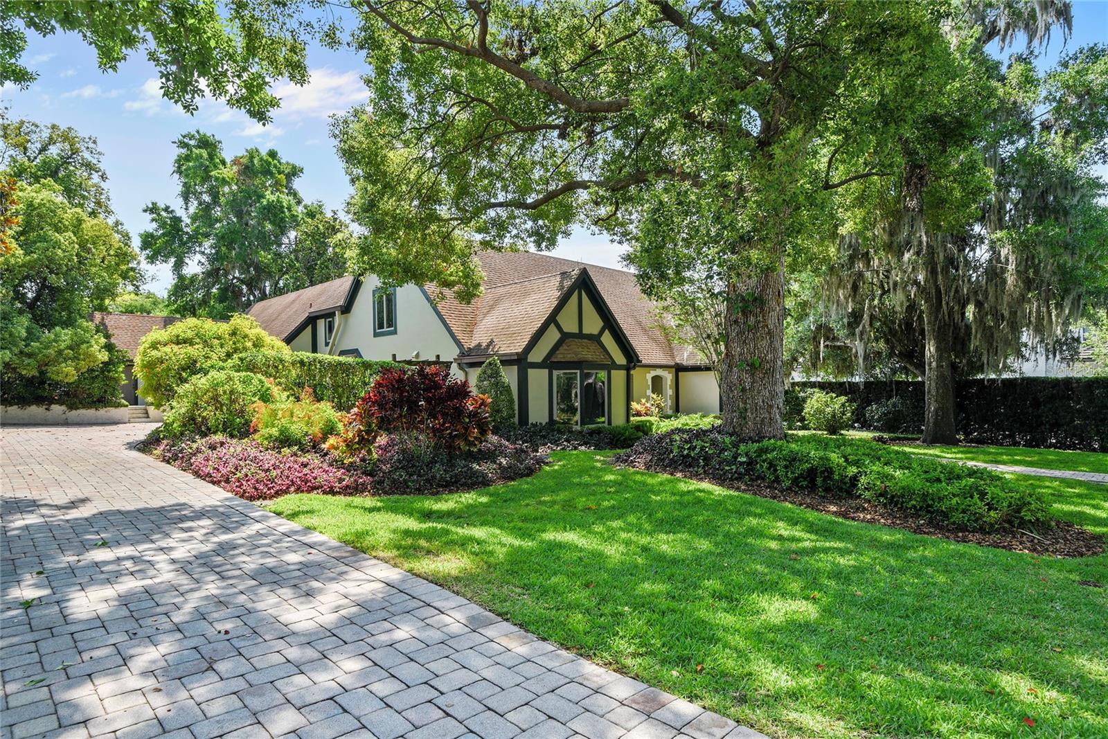 Image 2 of 62 For 1742 Barcelona Way