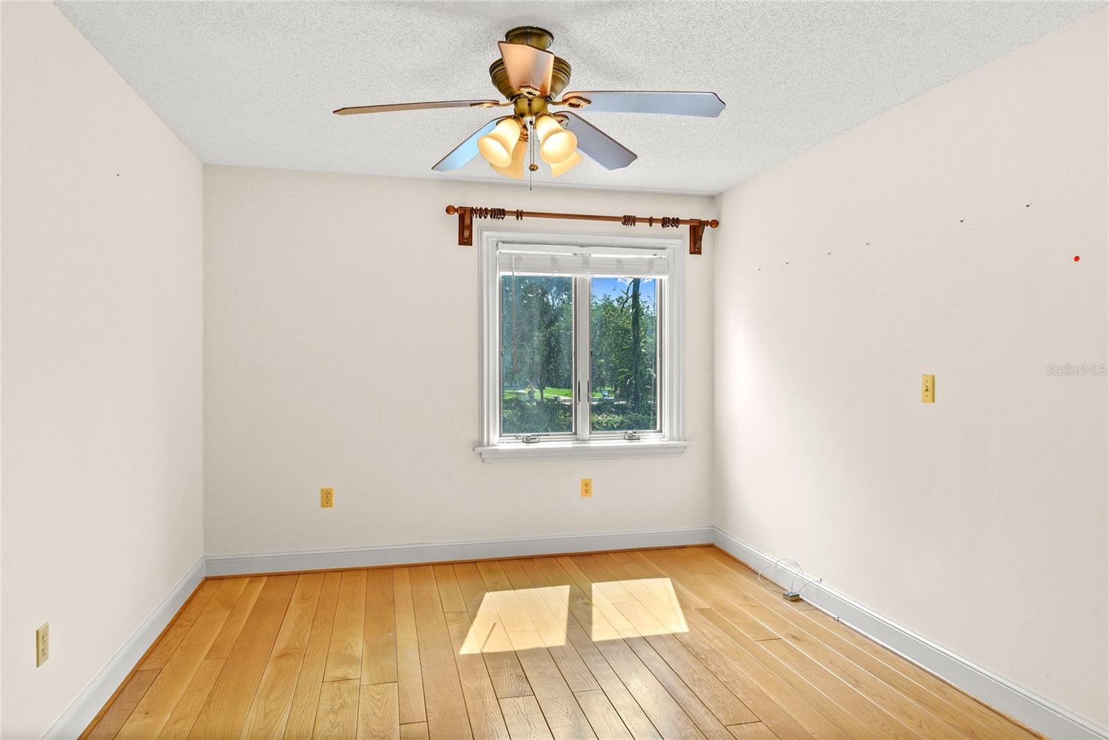 Image 37 of 62 For 1742 Barcelona Way