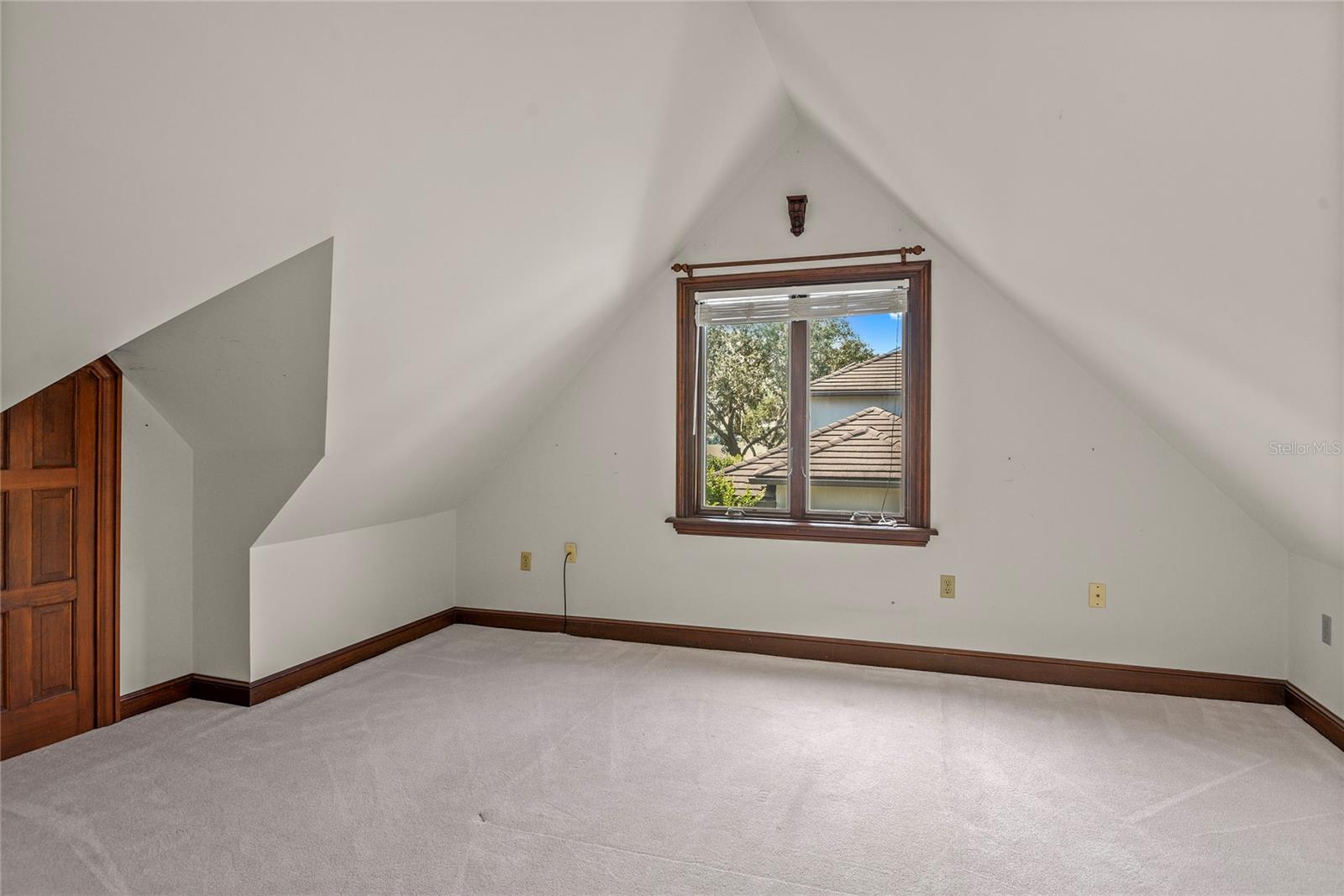 Image 44 of 62 For 1742 Barcelona Way