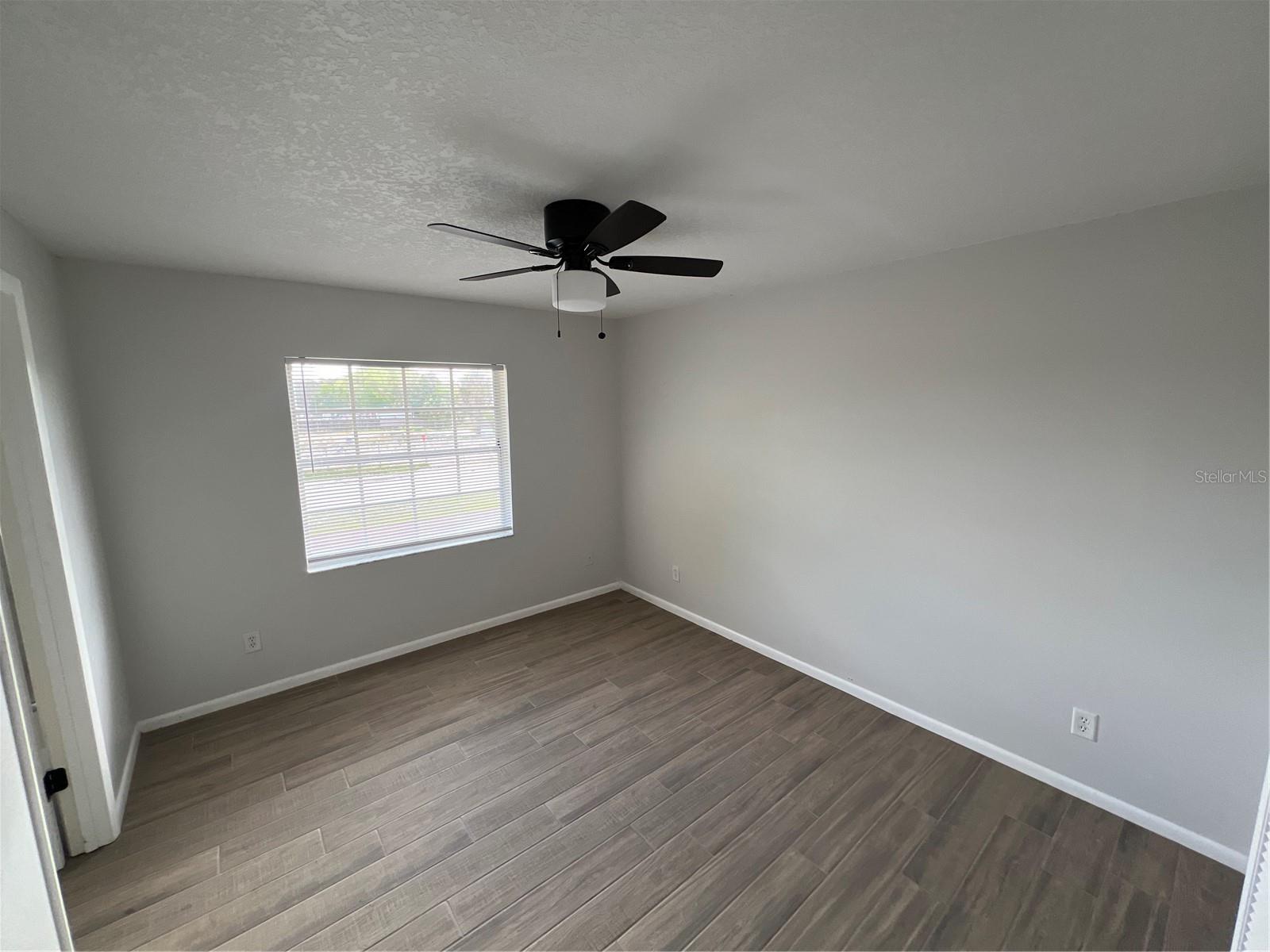 Image 3 of 5 For 2307 K-ville Avenue