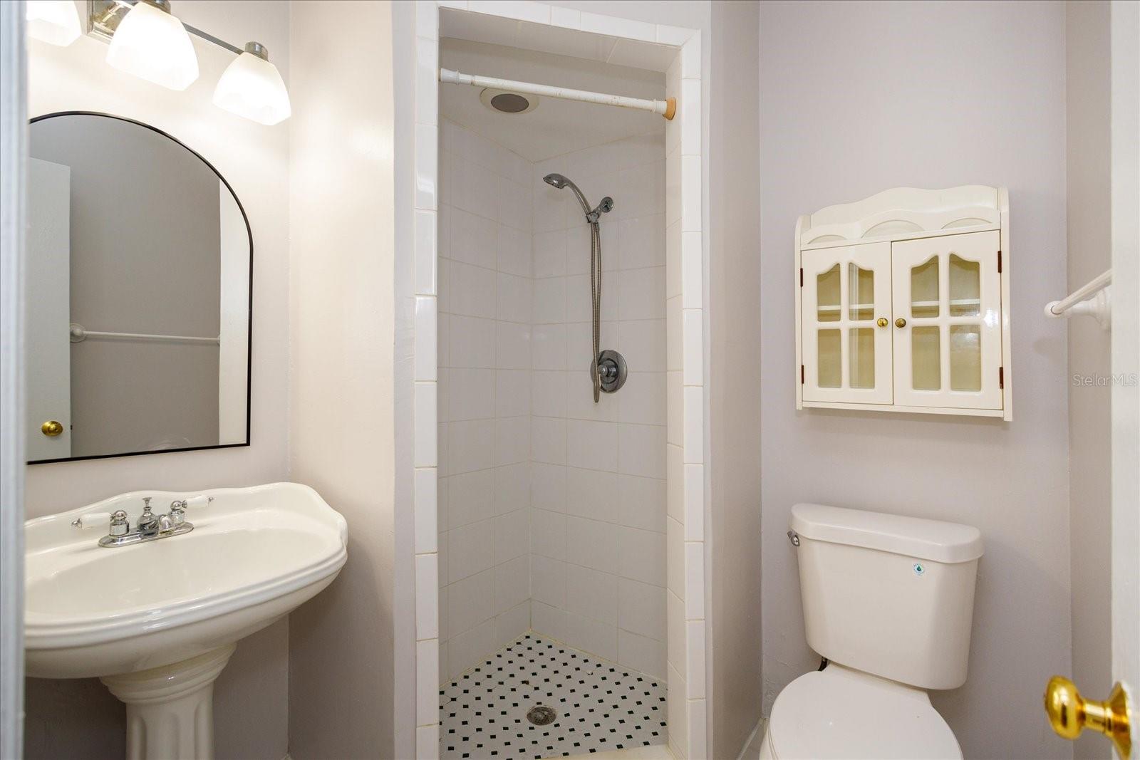 Image 10 of 16 For 614 Georgetown Drive C