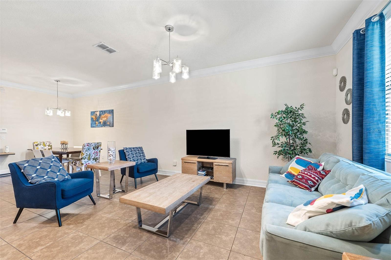 Image 10 of 47 For 9987 Eagle Creek Center Boulevard
