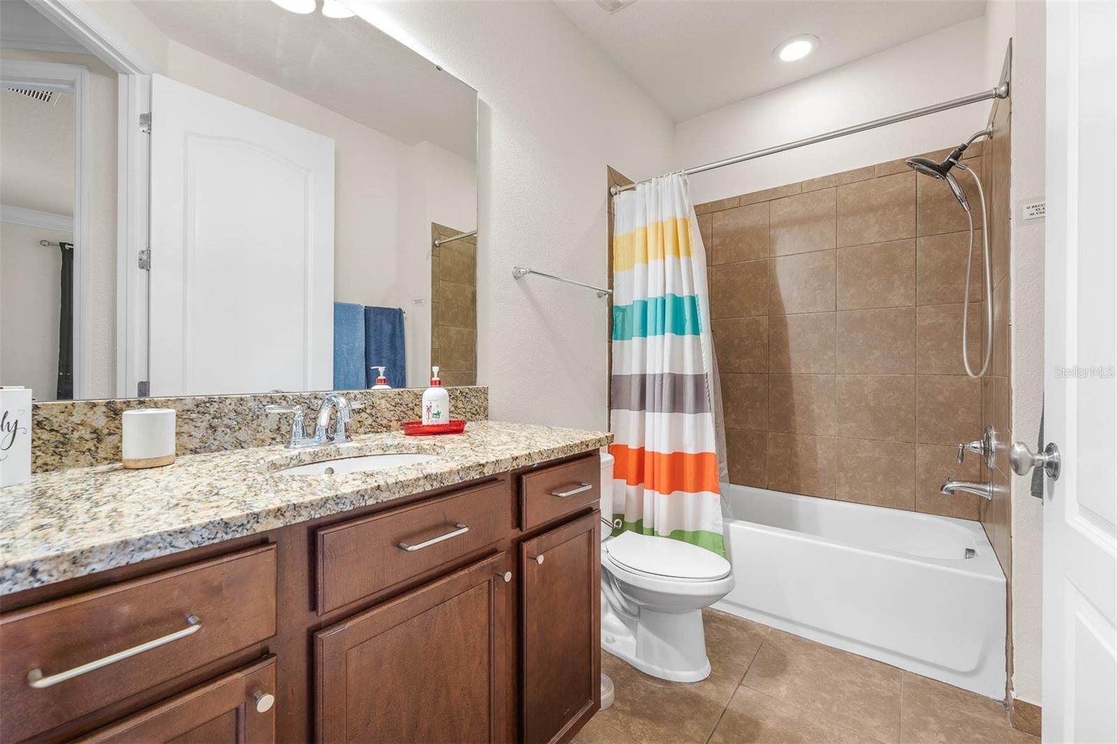 Image 18 of 47 For 9987 Eagle Creek Center Boulevard