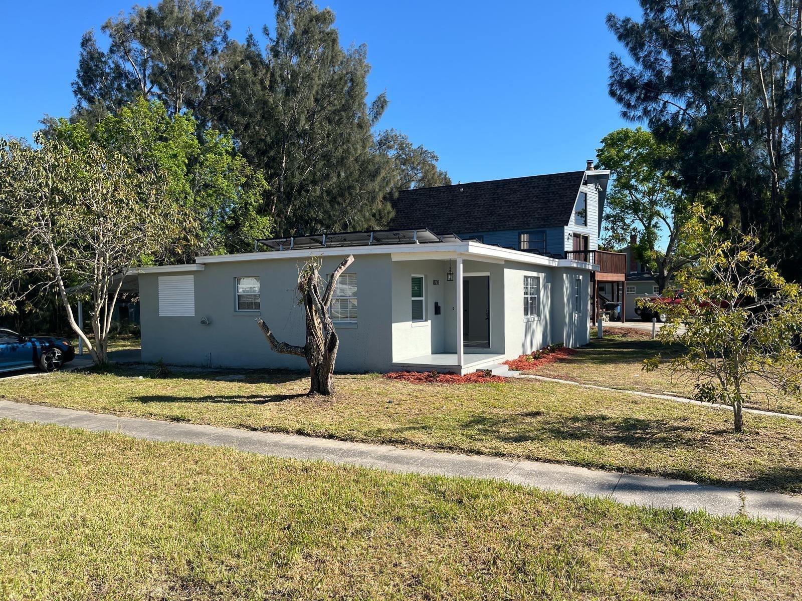Image 2 of 7 For 8231 Riverside Drive Ne