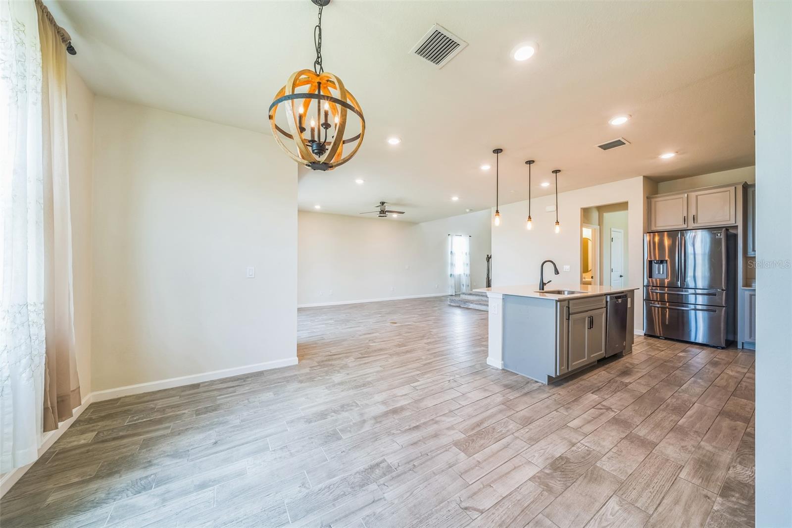 Image 11 of 34 For 10484 Captiva Drive