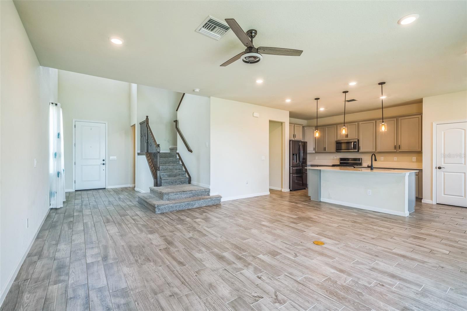 Image 14 of 34 For 10484 Captiva Drive