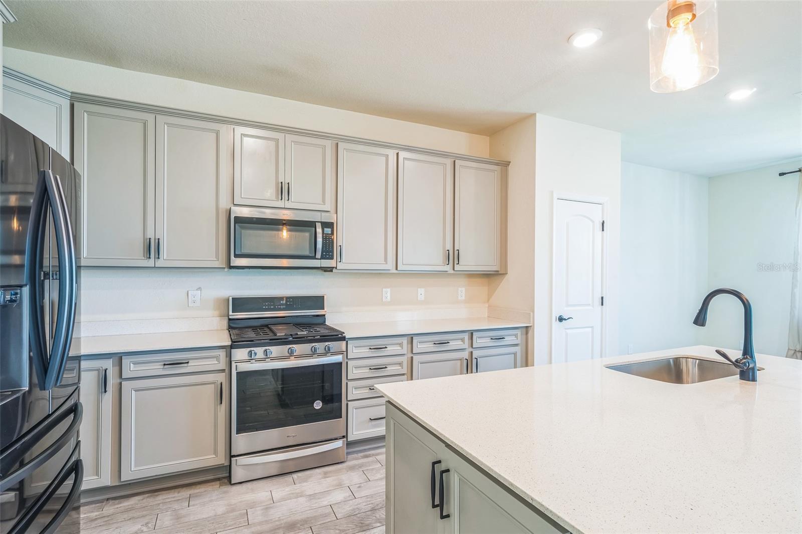 Image 17 of 34 For 10484 Captiva Drive