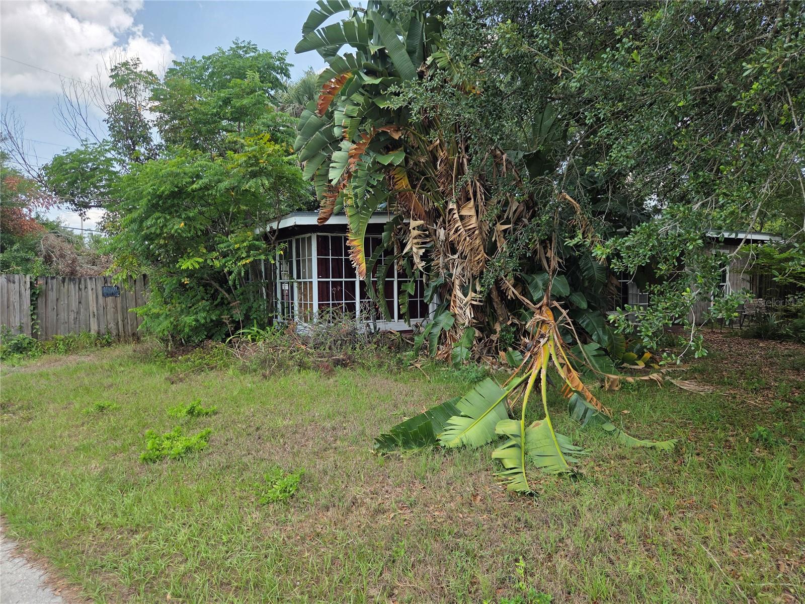 Image 4 of 16 For 2638 Laurel Avenue