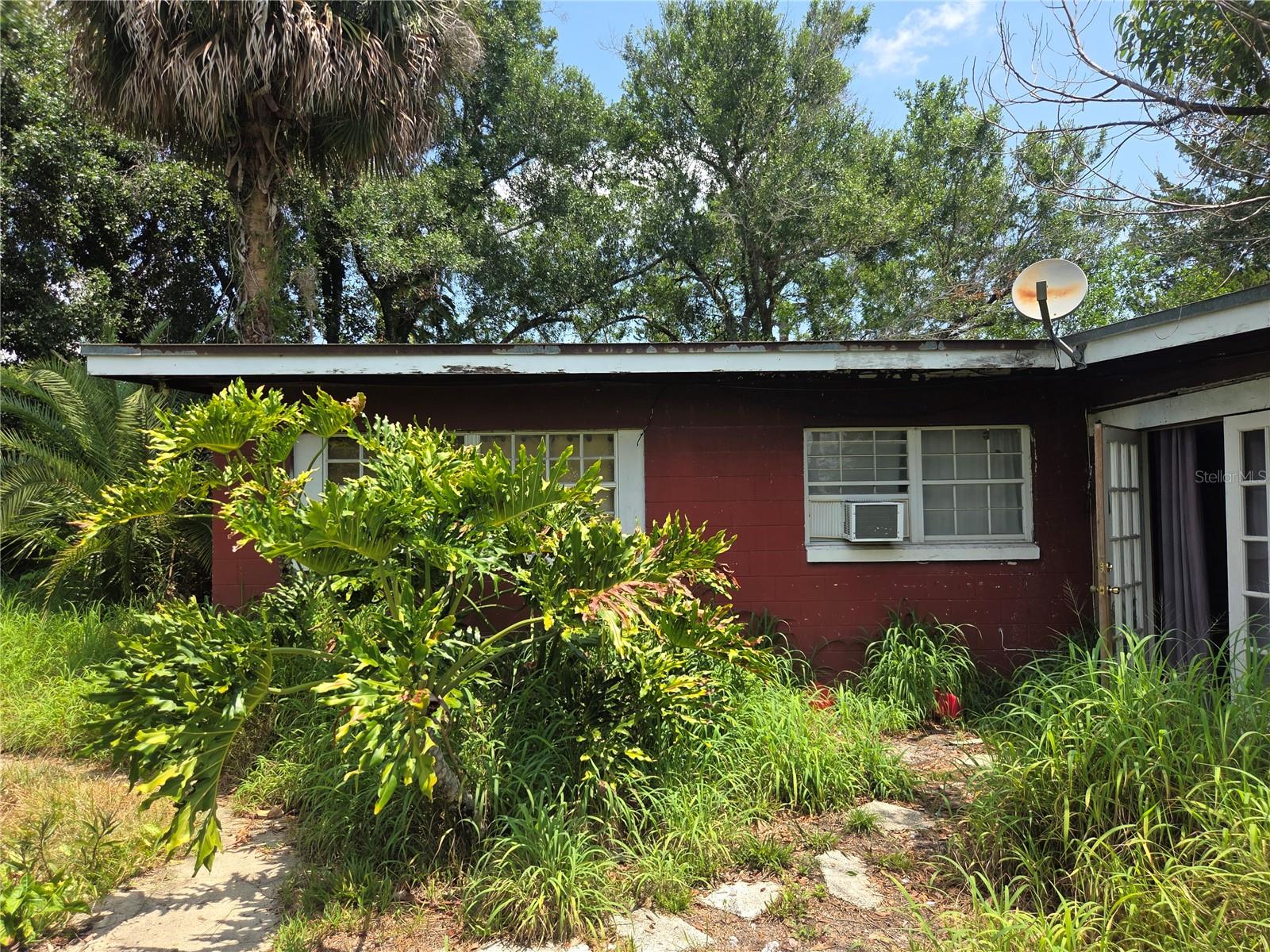 Image 8 of 16 For 2638 Laurel Avenue