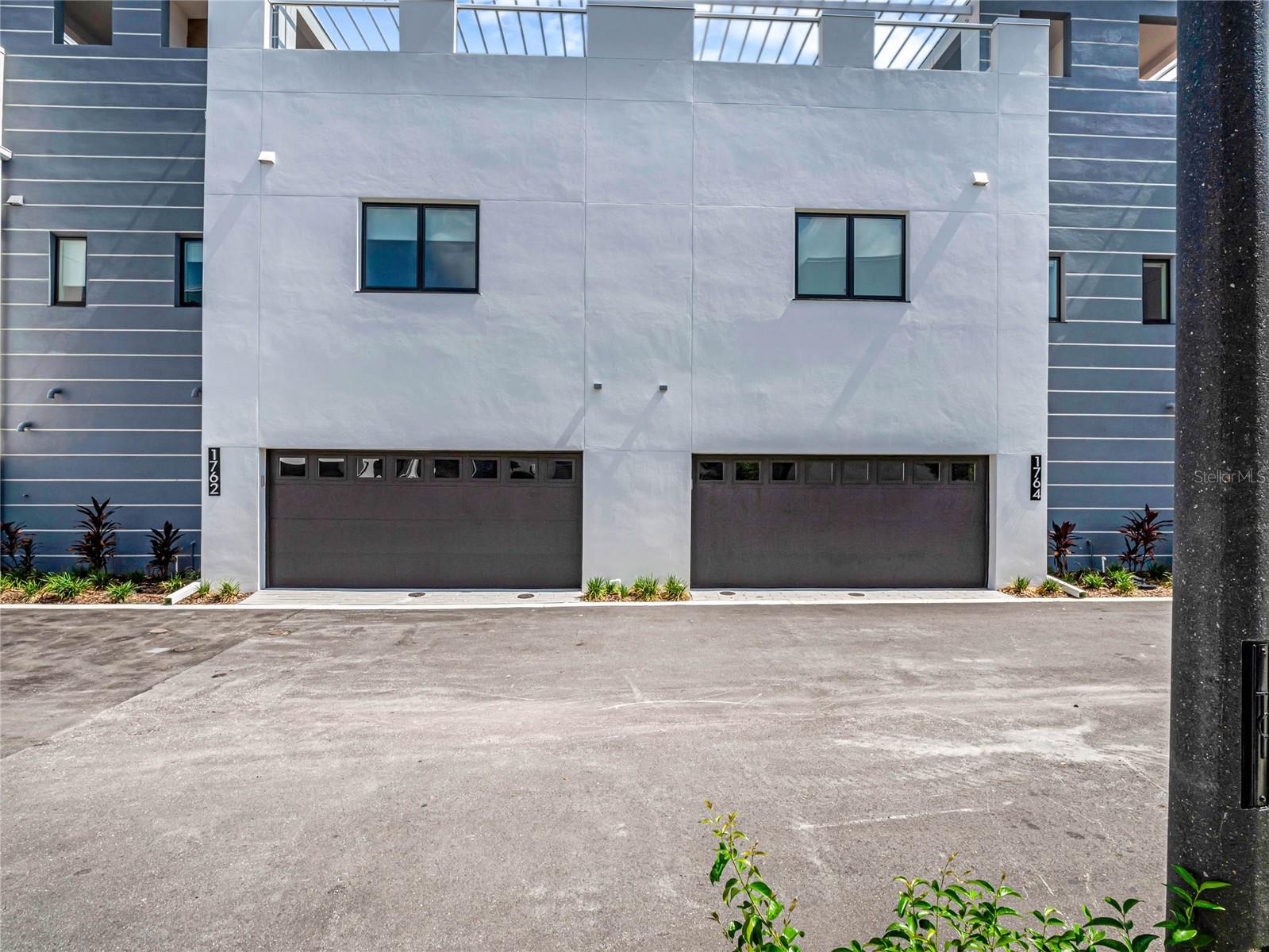 Image 8 of 75 For 1764 Mondrian Circle