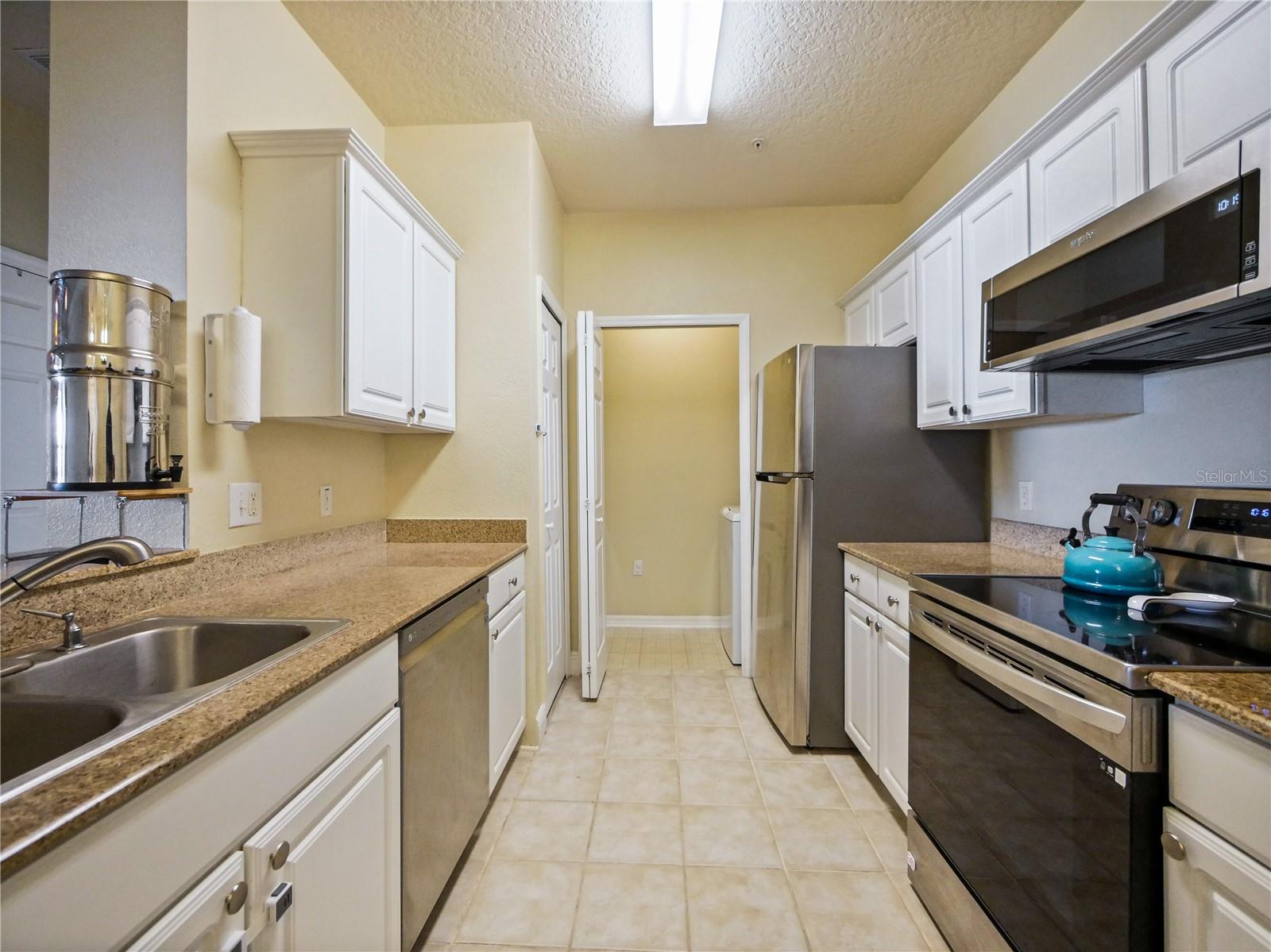Image 10 of 33 For 430 Southern Pecan Circle 101