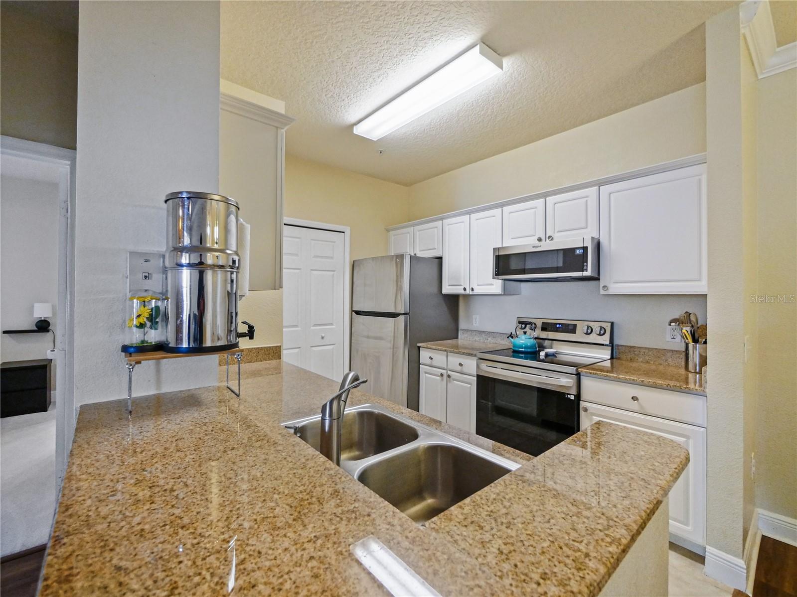 Image 11 of 33 For 430 Southern Pecan Circle 101