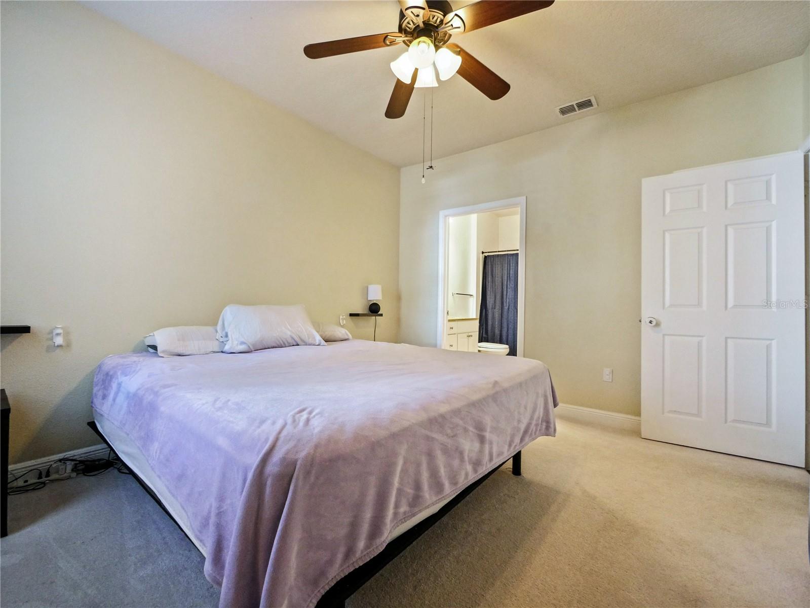 Image 17 of 33 For 430 Southern Pecan Circle 101