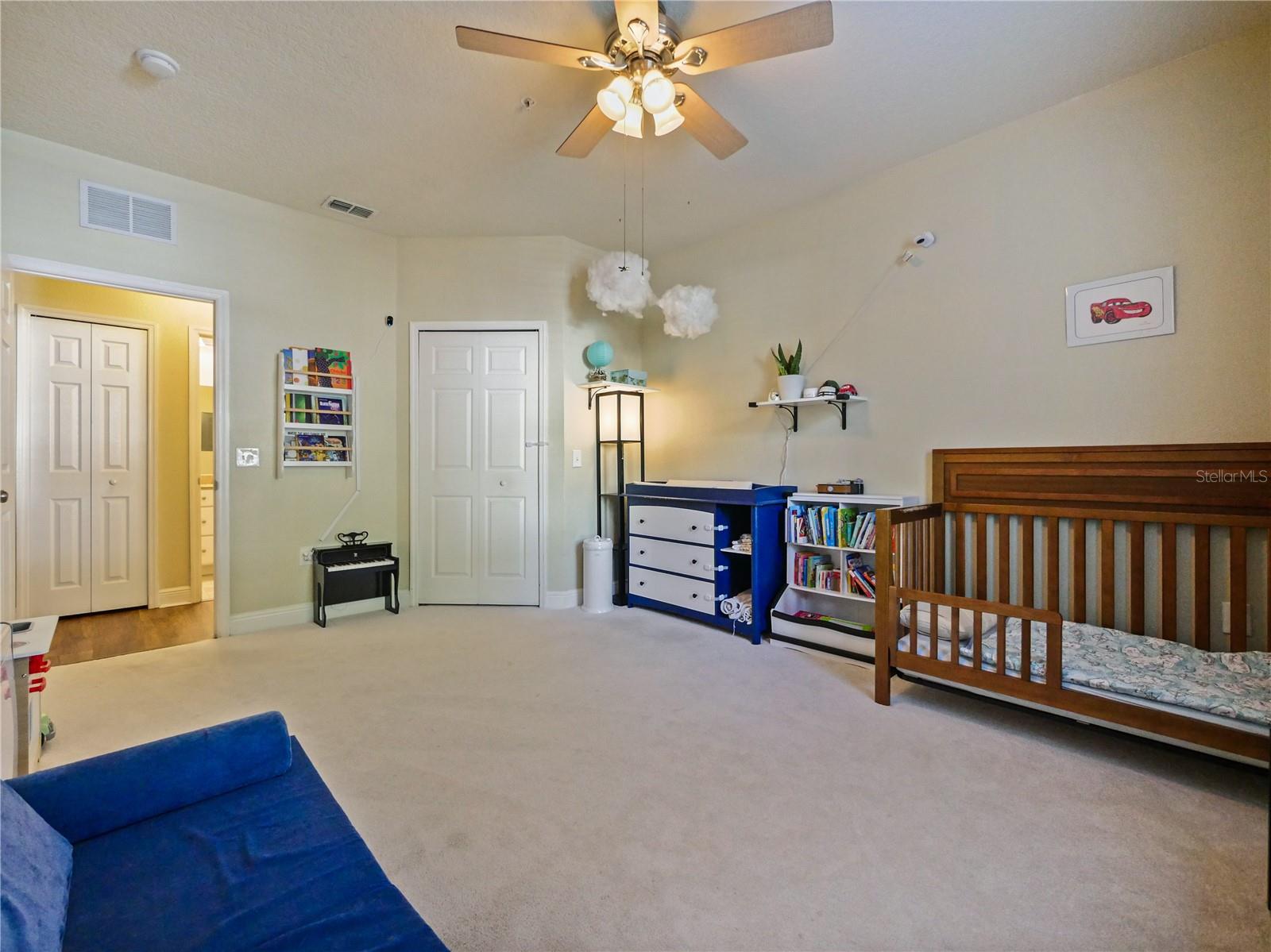 Image 20 of 33 For 430 Southern Pecan Circle 101