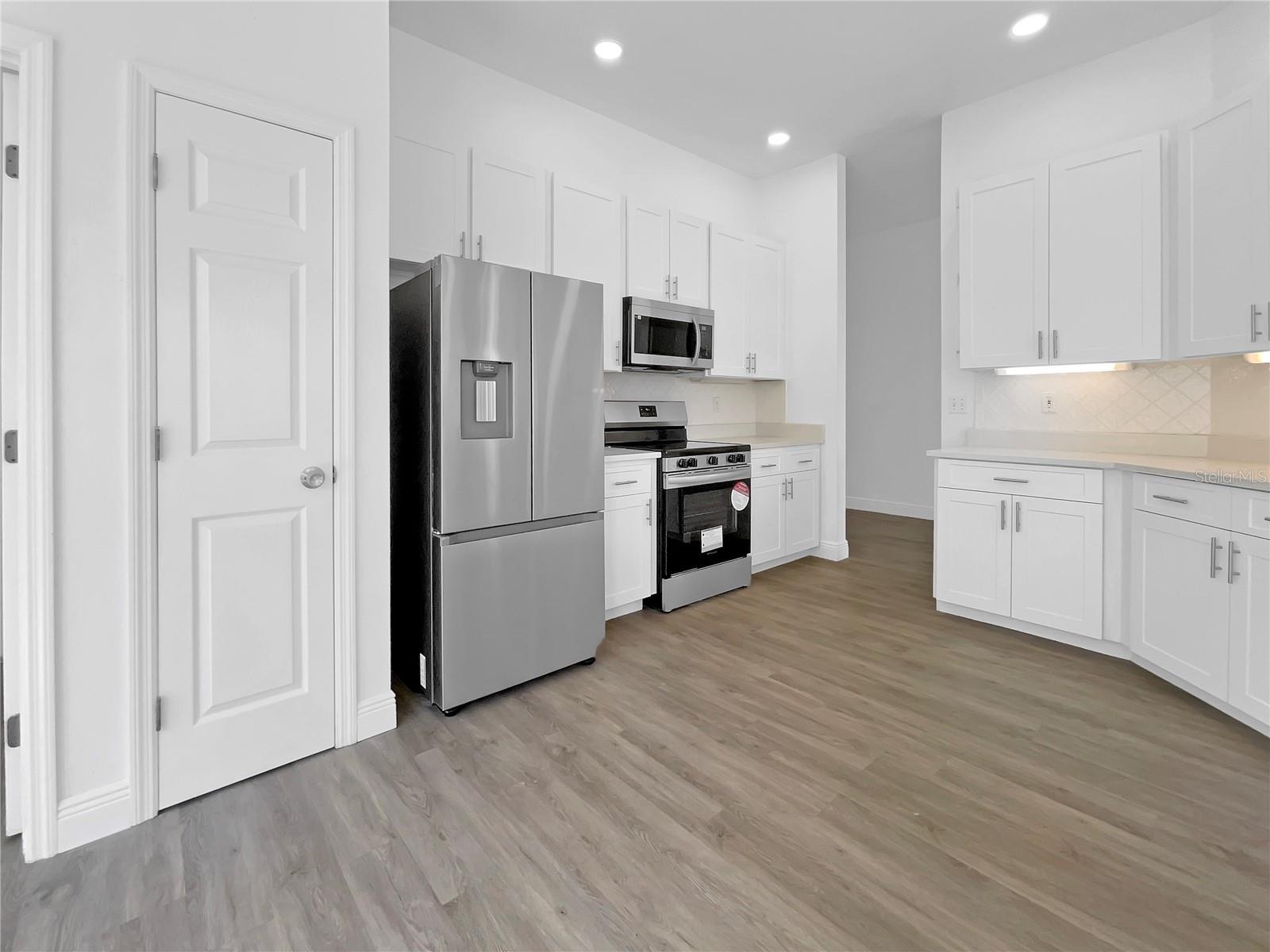 Image 12 of 35 For 5154 51st Lane W