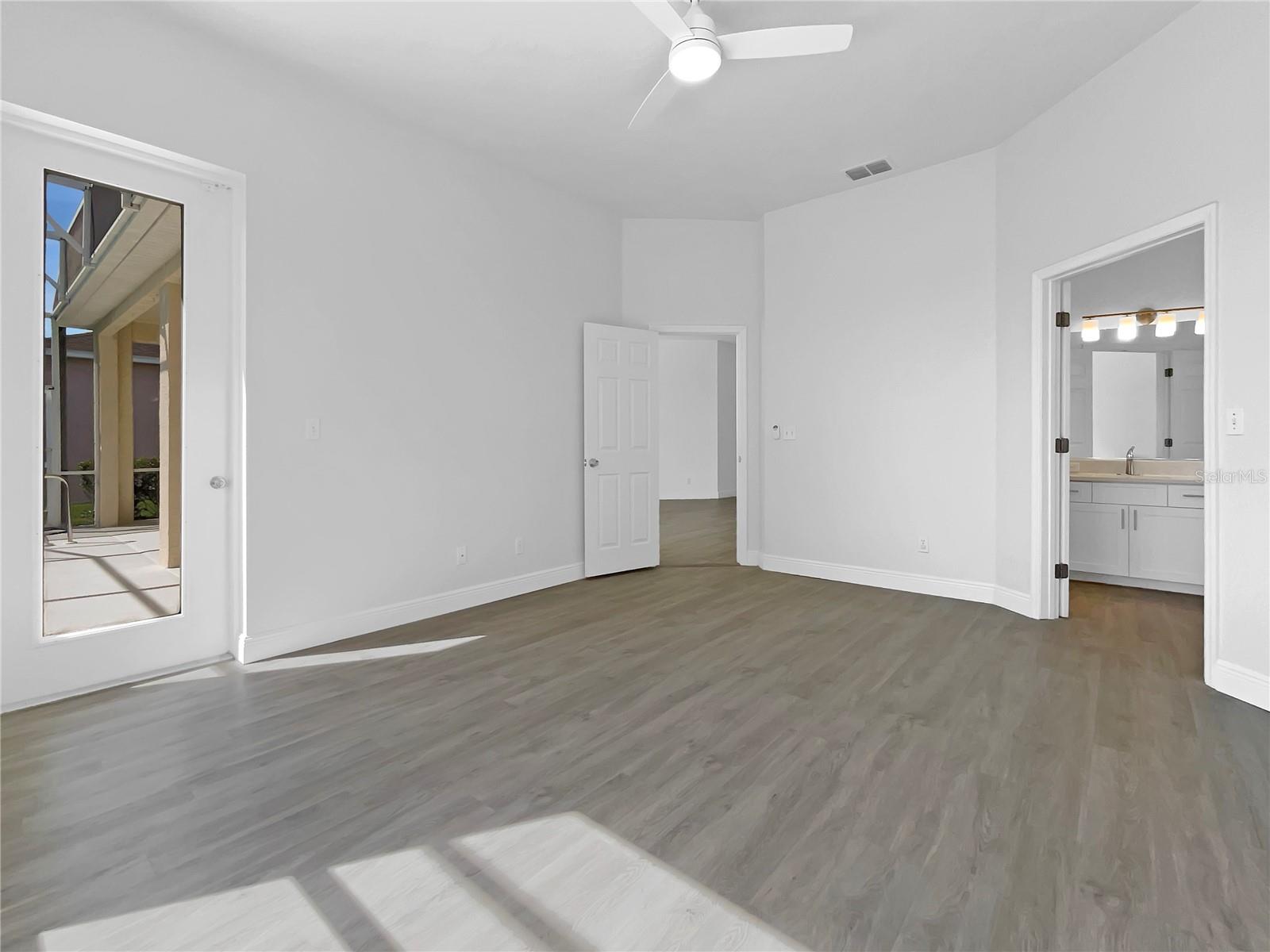 Image 18 of 35 For 5154 51st Lane W