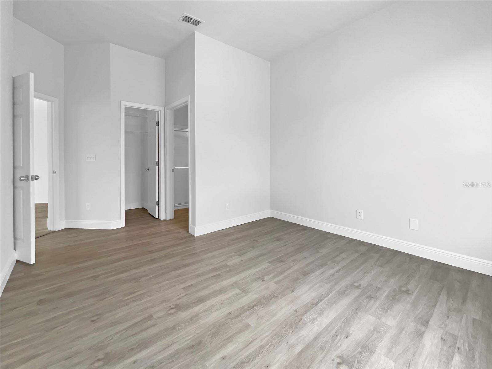Image 22 of 35 For 5154 51st Lane W