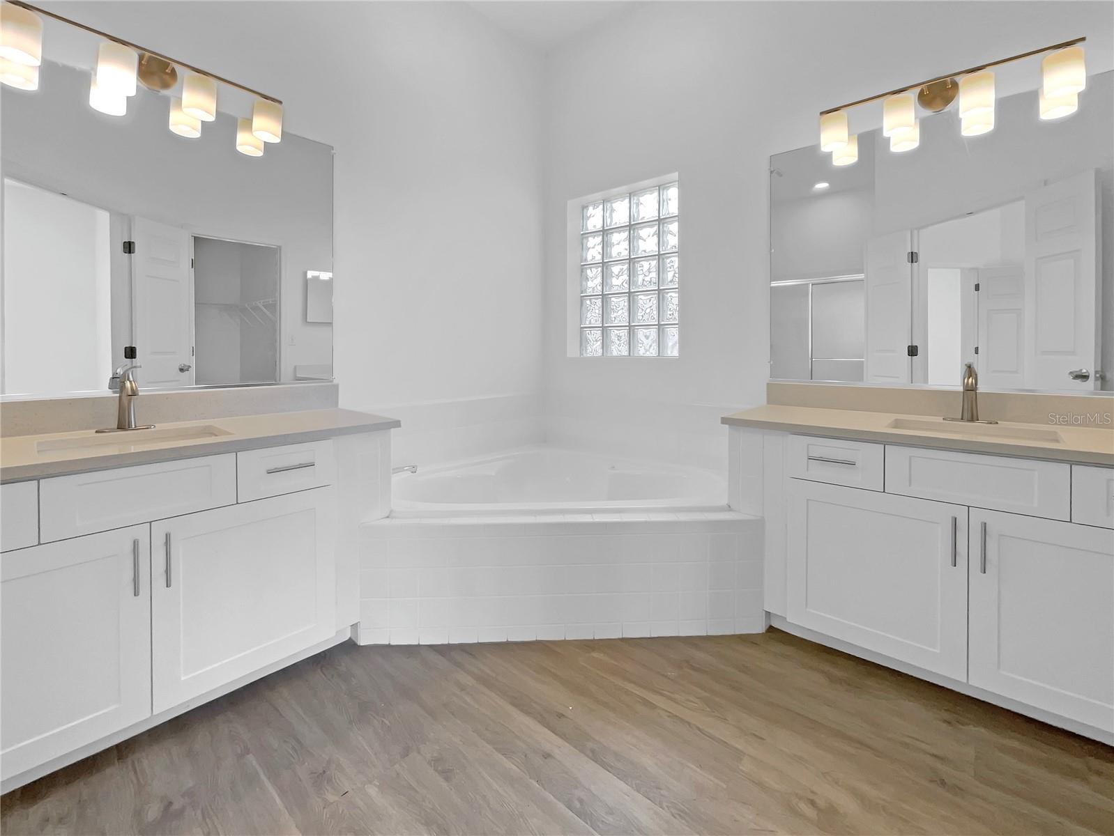 Image 7 of 35 For 5154 51st Lane W