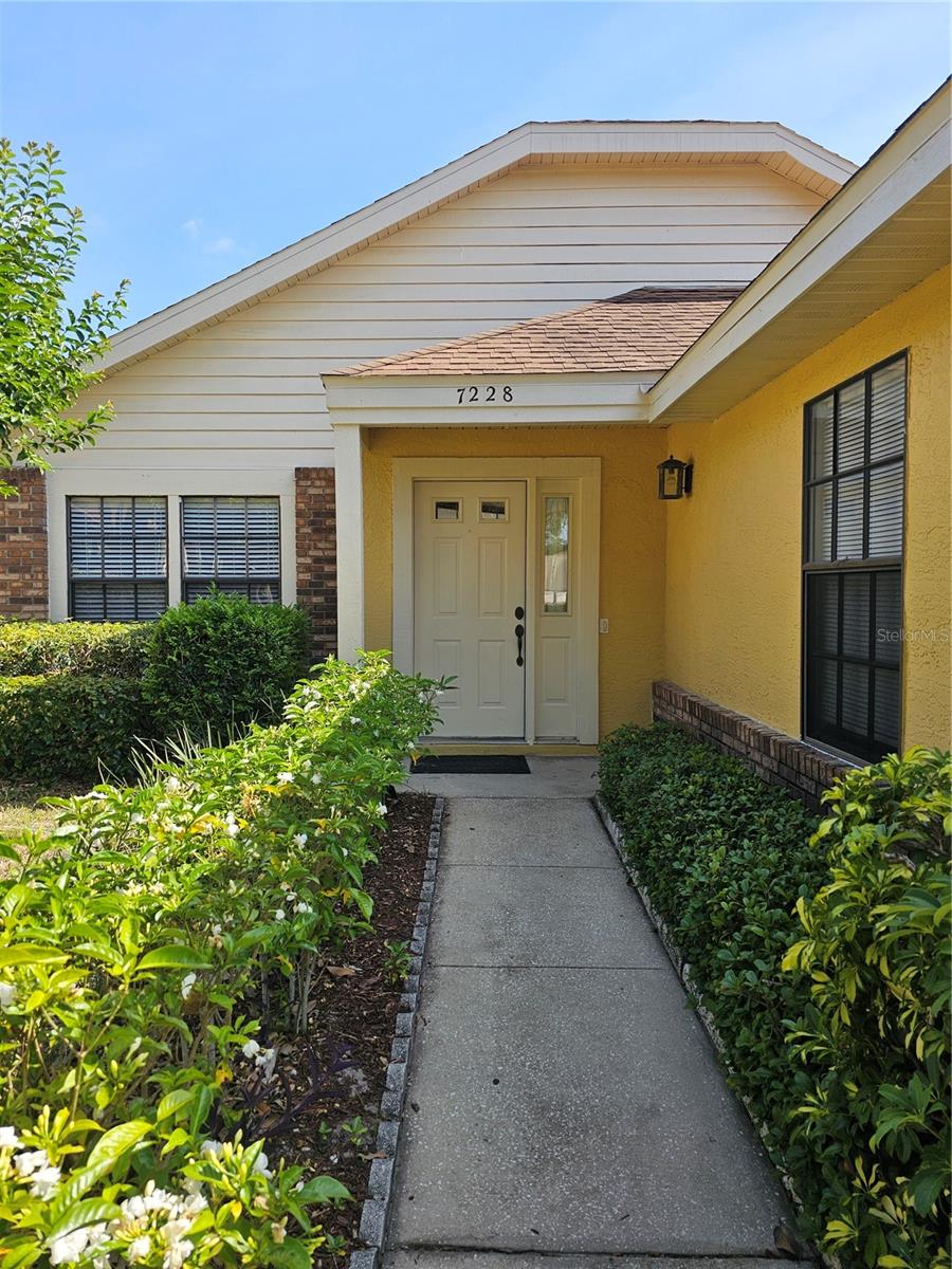 Image 4 of 21 For 7228 Spring Villas Circle