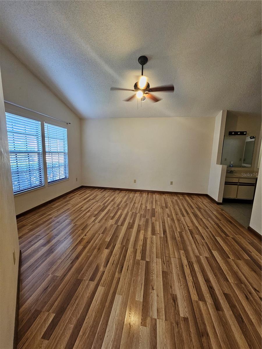 Image 9 of 21 For 7228 Spring Villas Circle