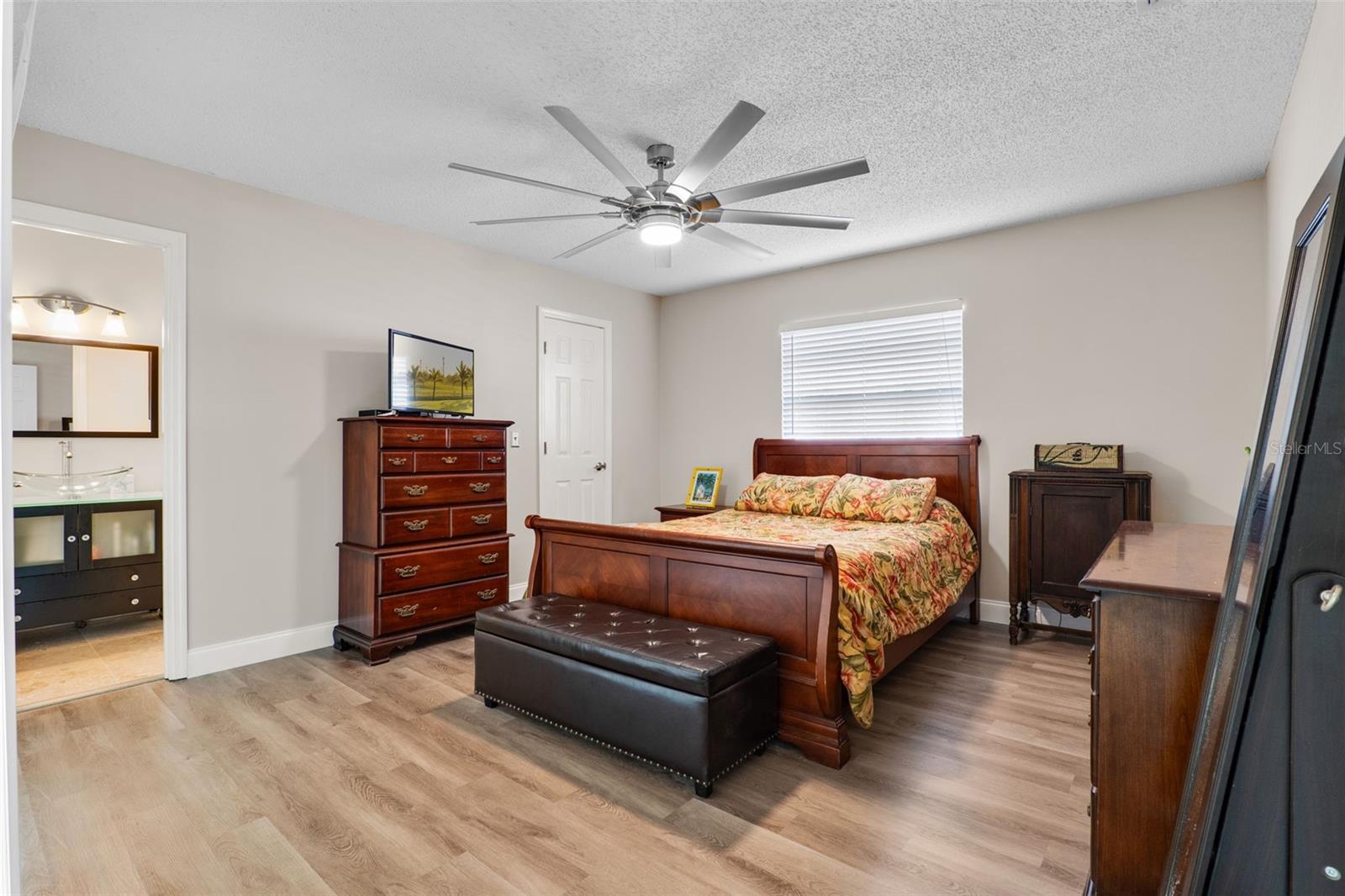 Image 11 of 20 For 3606 Palm Avenue