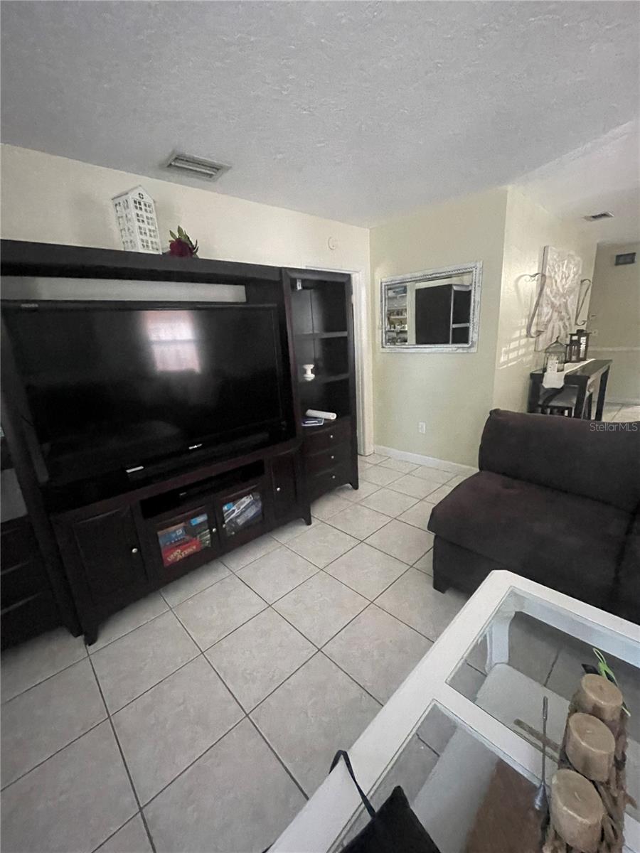 Image 11 of 15 For 3307 Saint John Street
