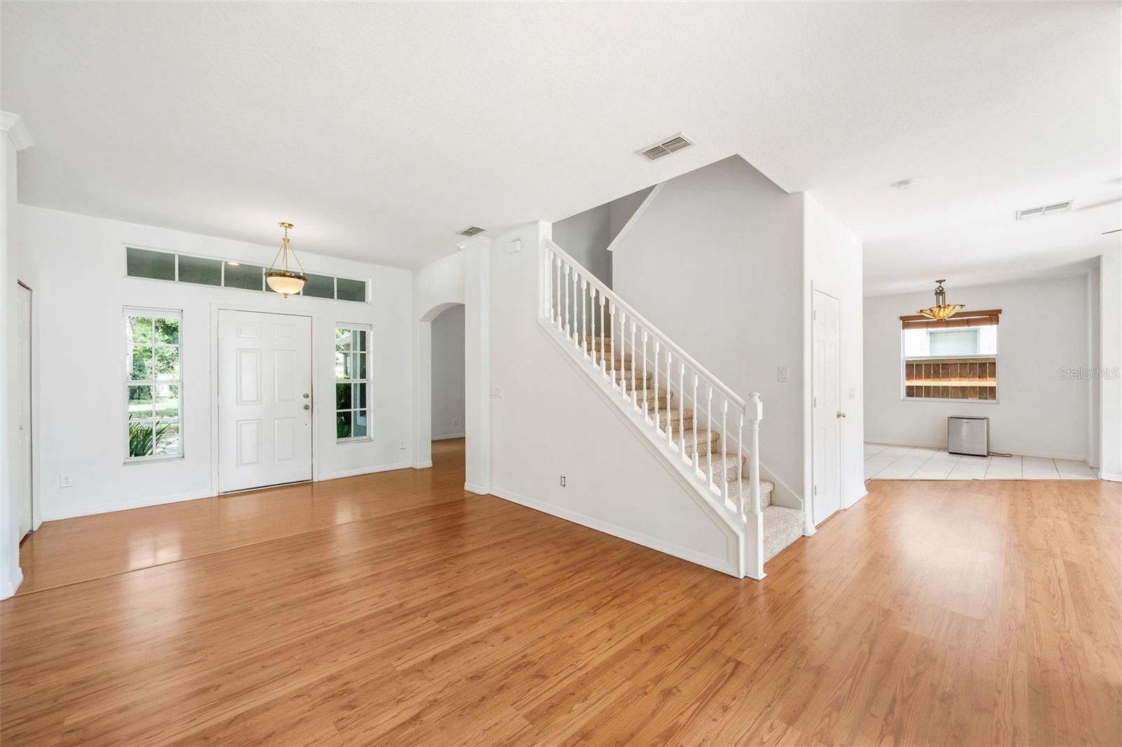 Image 6 of 37 For 4448 Riverton Drive
