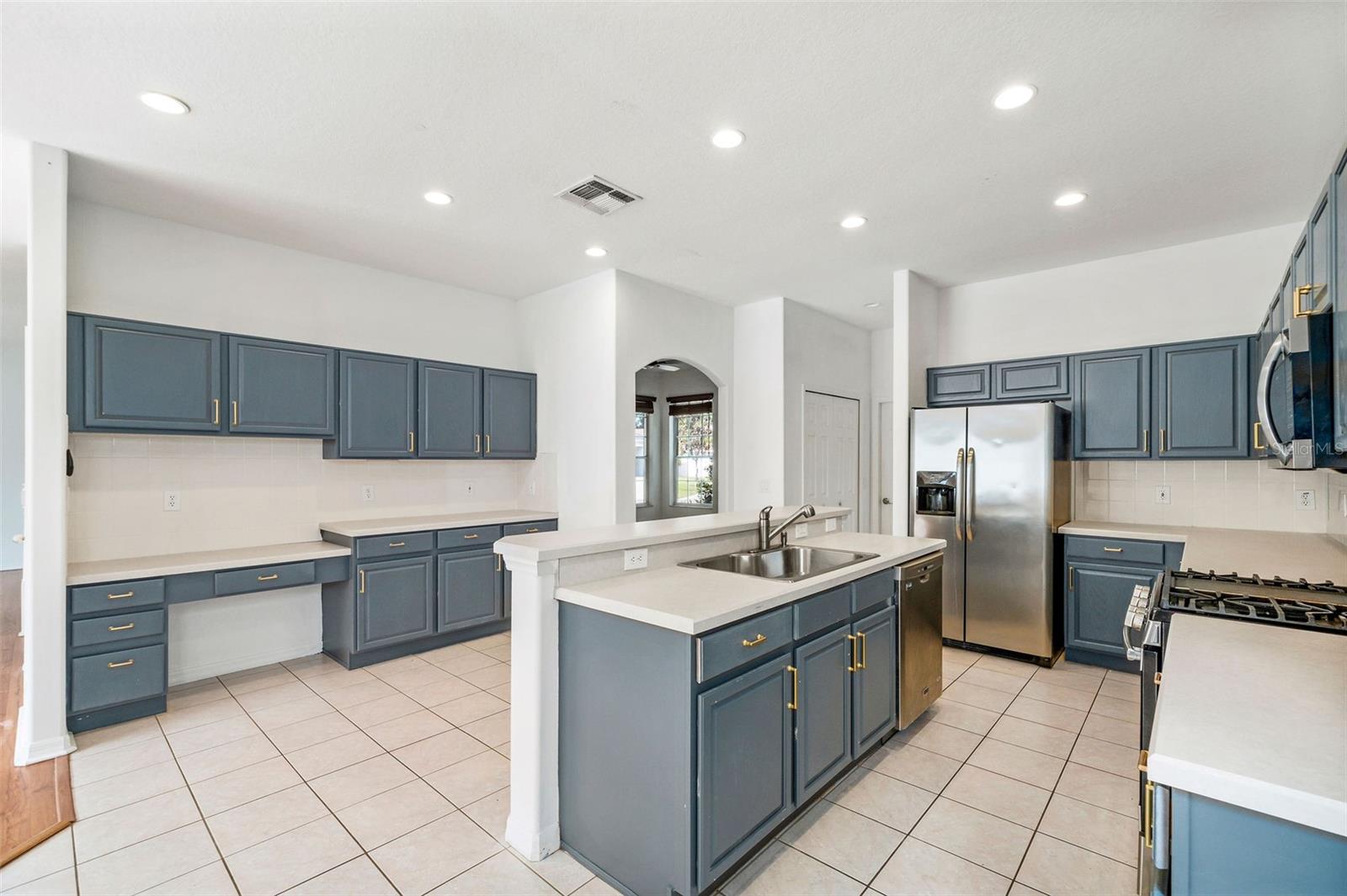 Image 9 of 37 For 4448 Riverton Drive