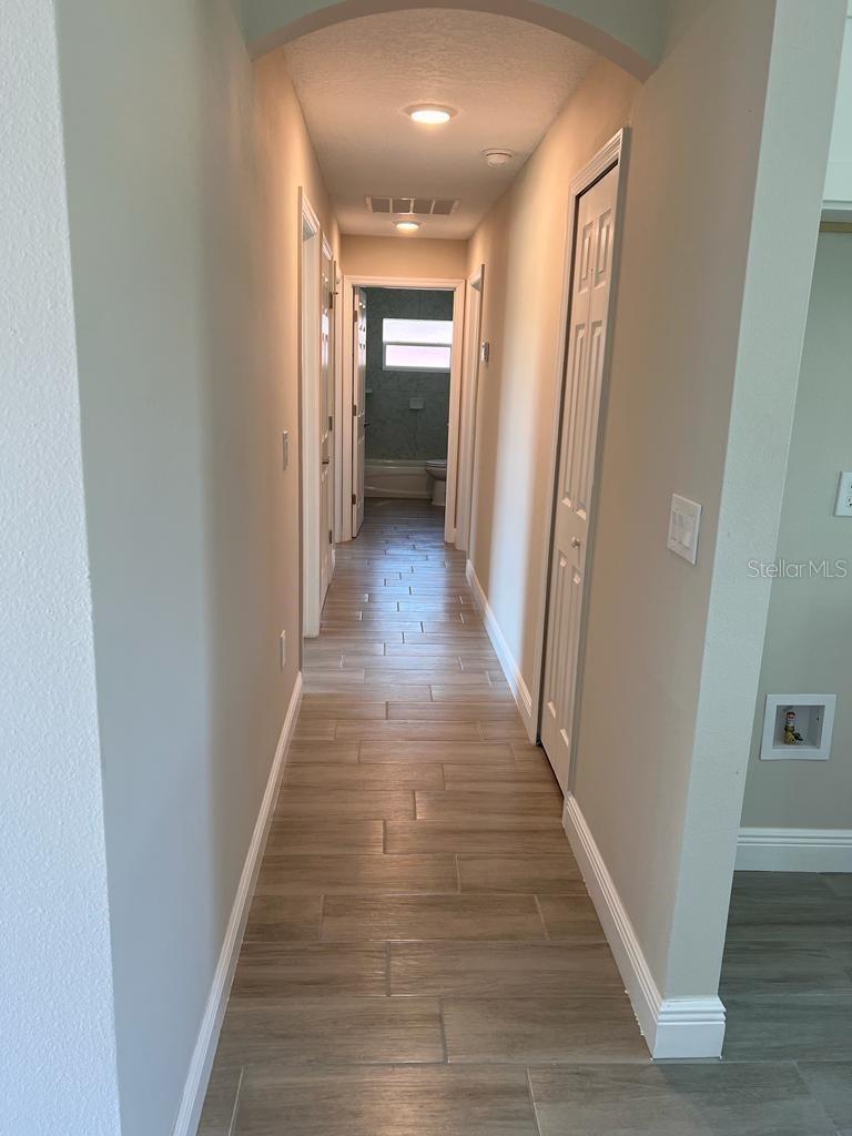 Image 6 of 8 For 1042 Hickory Lane