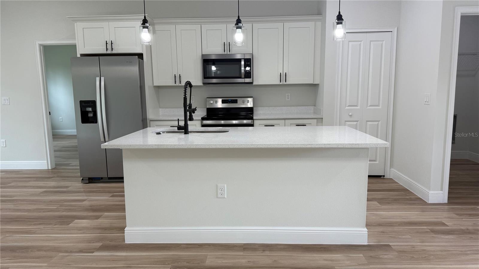 Image 4 of 29 For 6432 151st Street