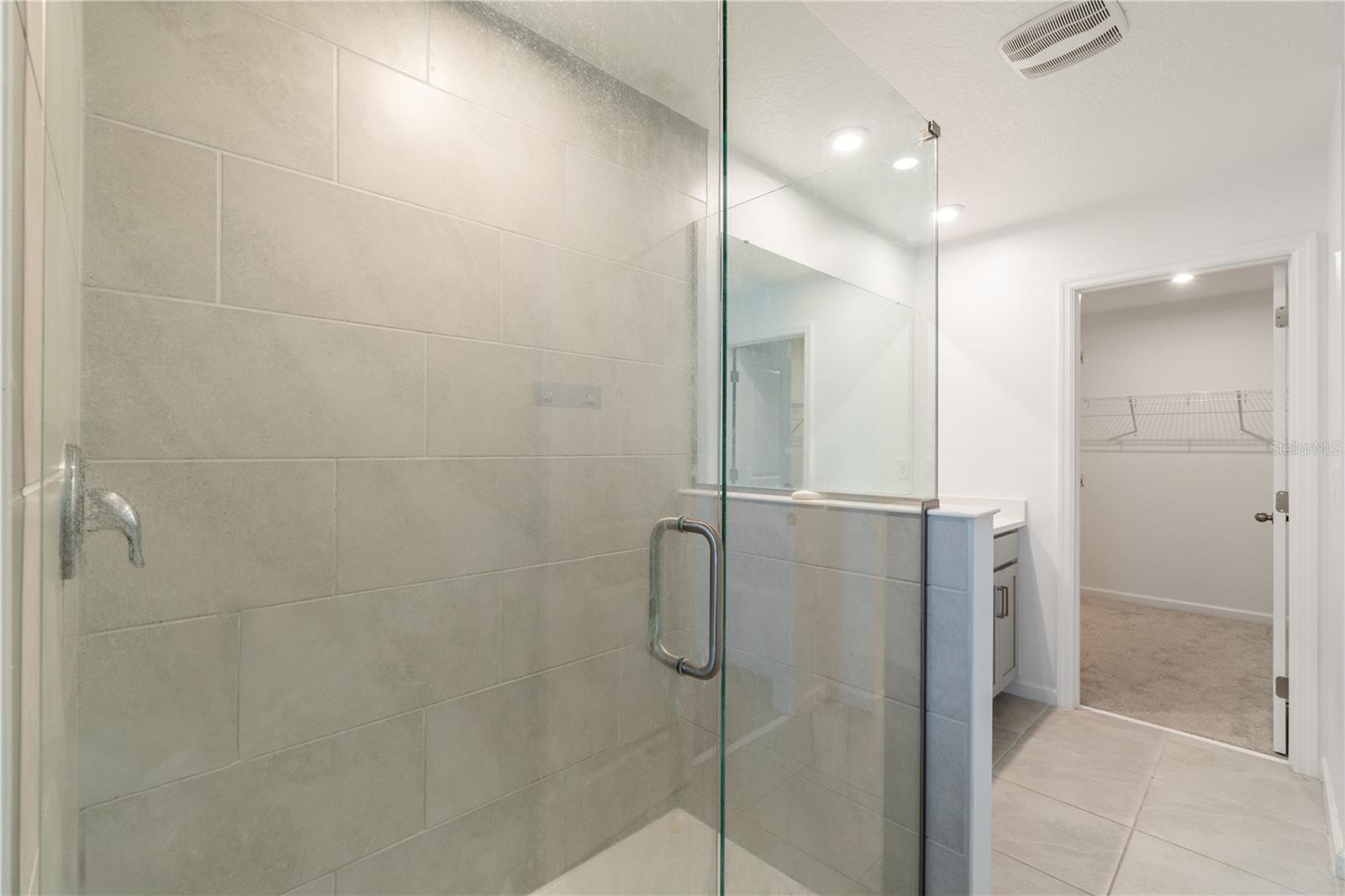 Image 14 of 28 For 11607 Sunsail Avenue