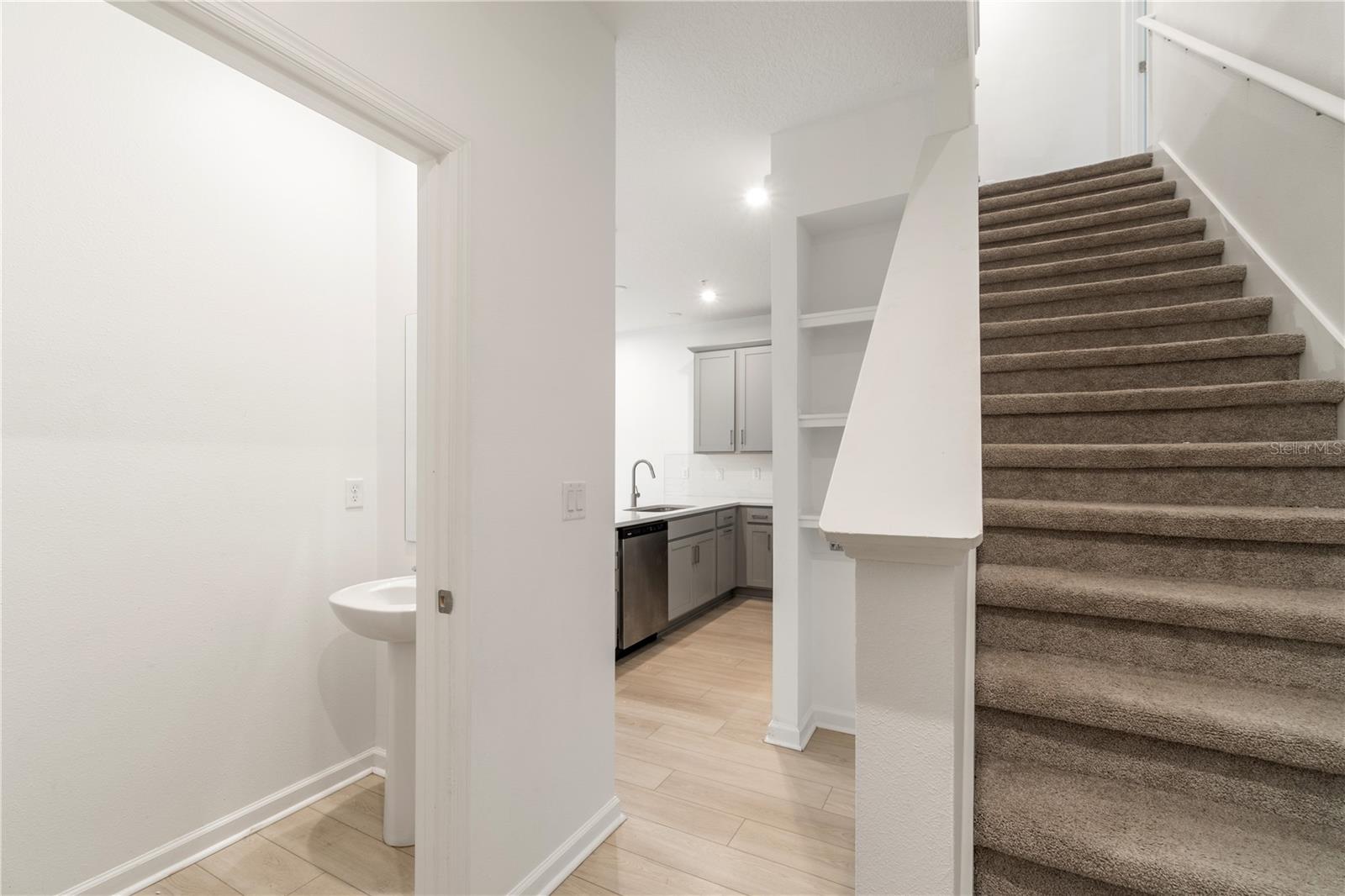Image 7 of 28 For 11607 Sunsail Avenue