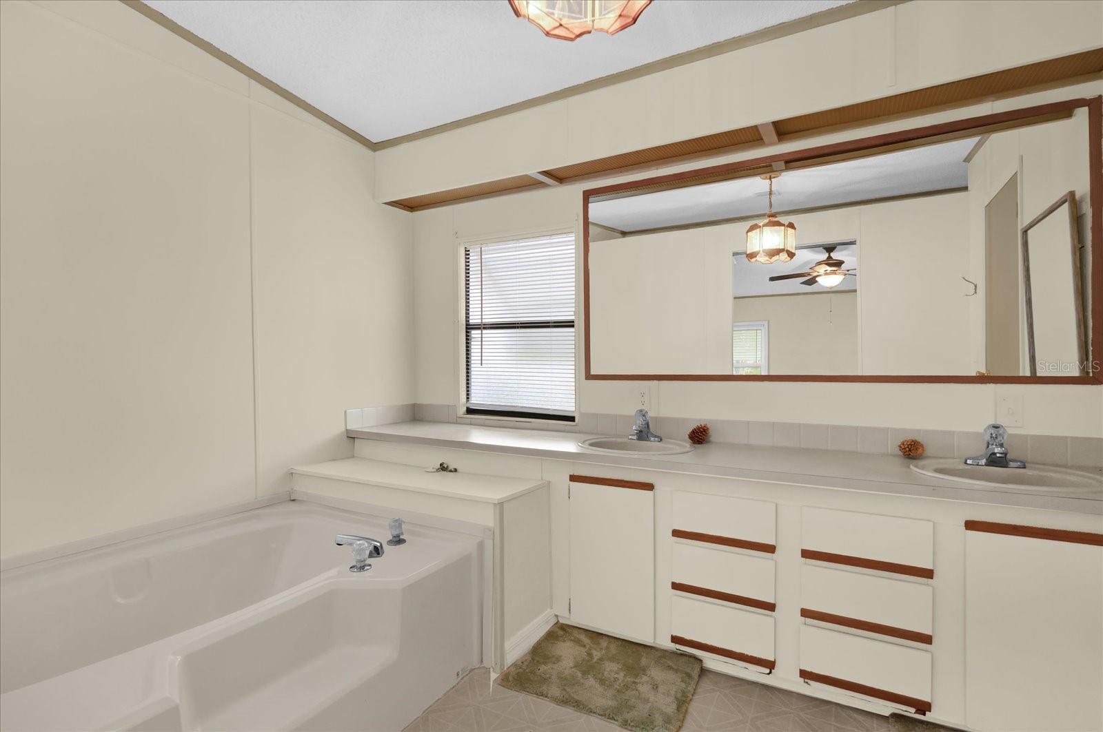 Image 12 of 27 For 4239 Flora Street