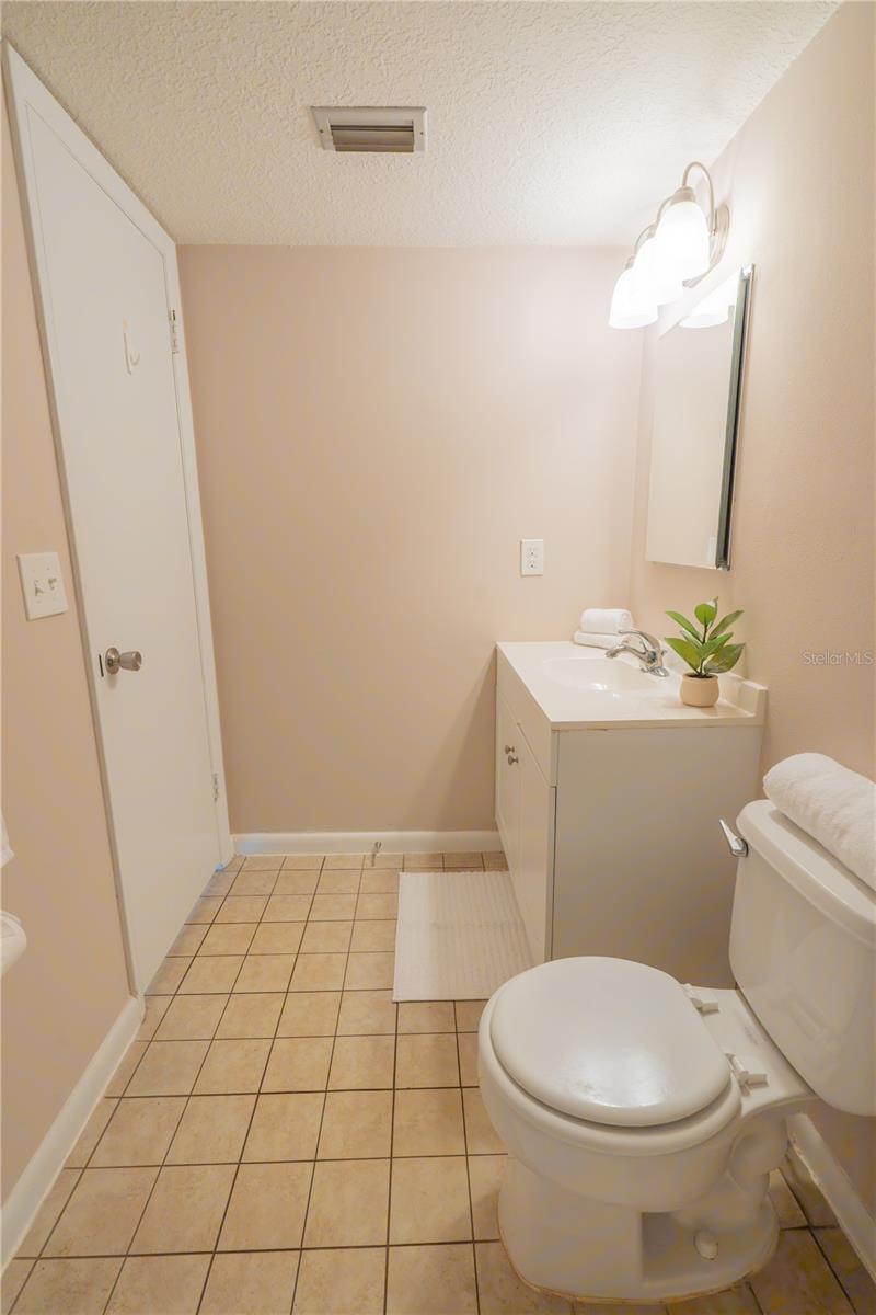 Image 15 of 20 For 5801 Atlantic Avenue 106