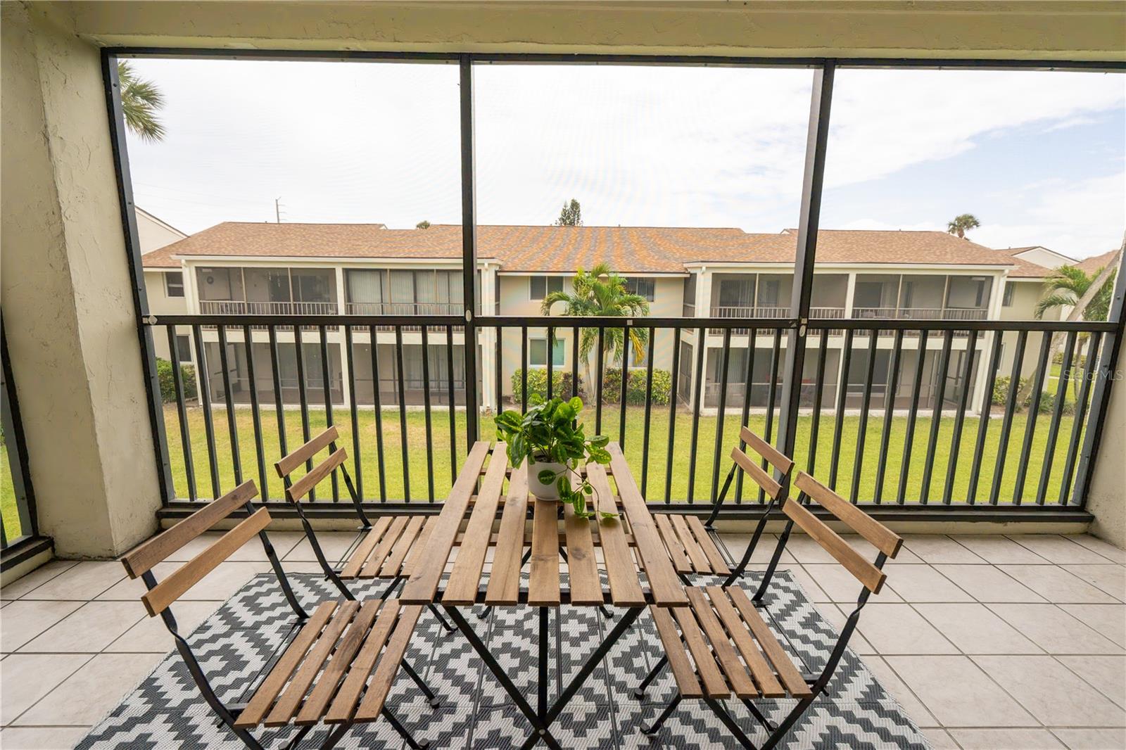 Image 16 of 20 For 5801 Atlantic Avenue 106