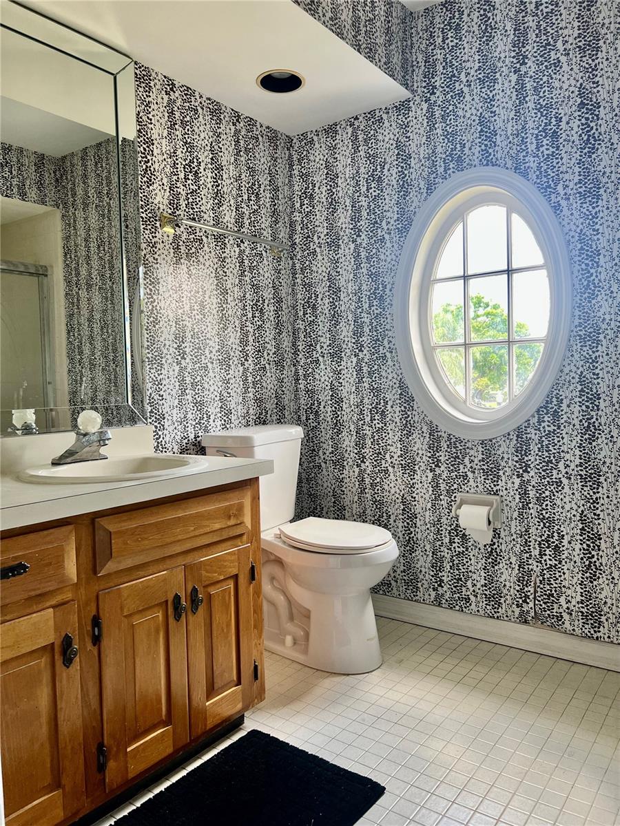 Listing photo id 15 for 3913 Northampton Way