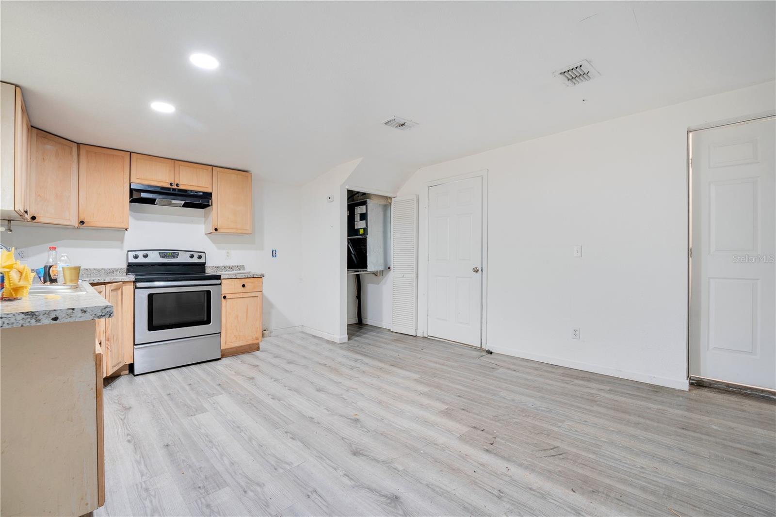 Image 5 of 35 For 1511 12th Street