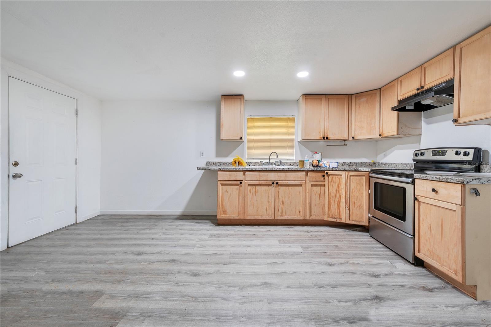 Image 7 of 35 For 1511 12th Street