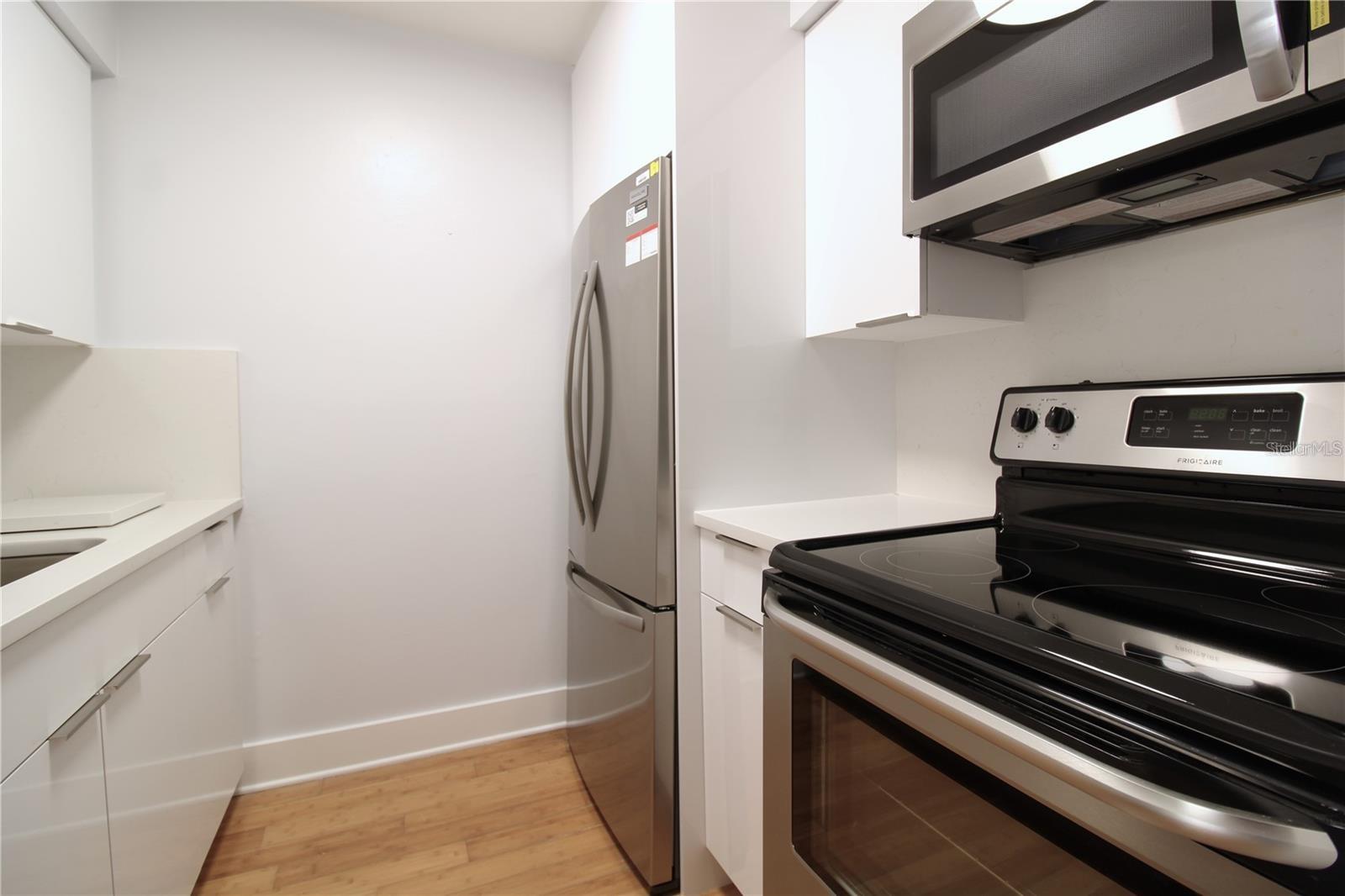 Image 3 of 16 For 3331 Westmoreland Drive 4
