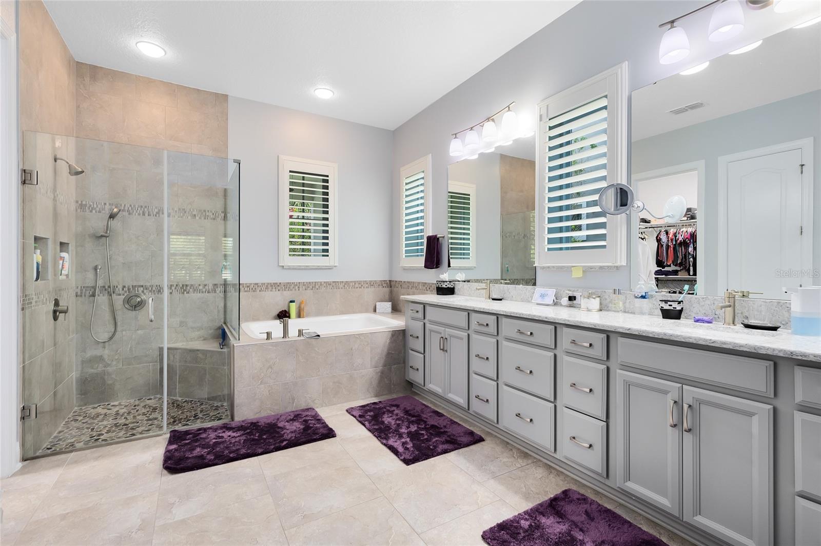 Image 11 of 52 For 7873 Dausset Street