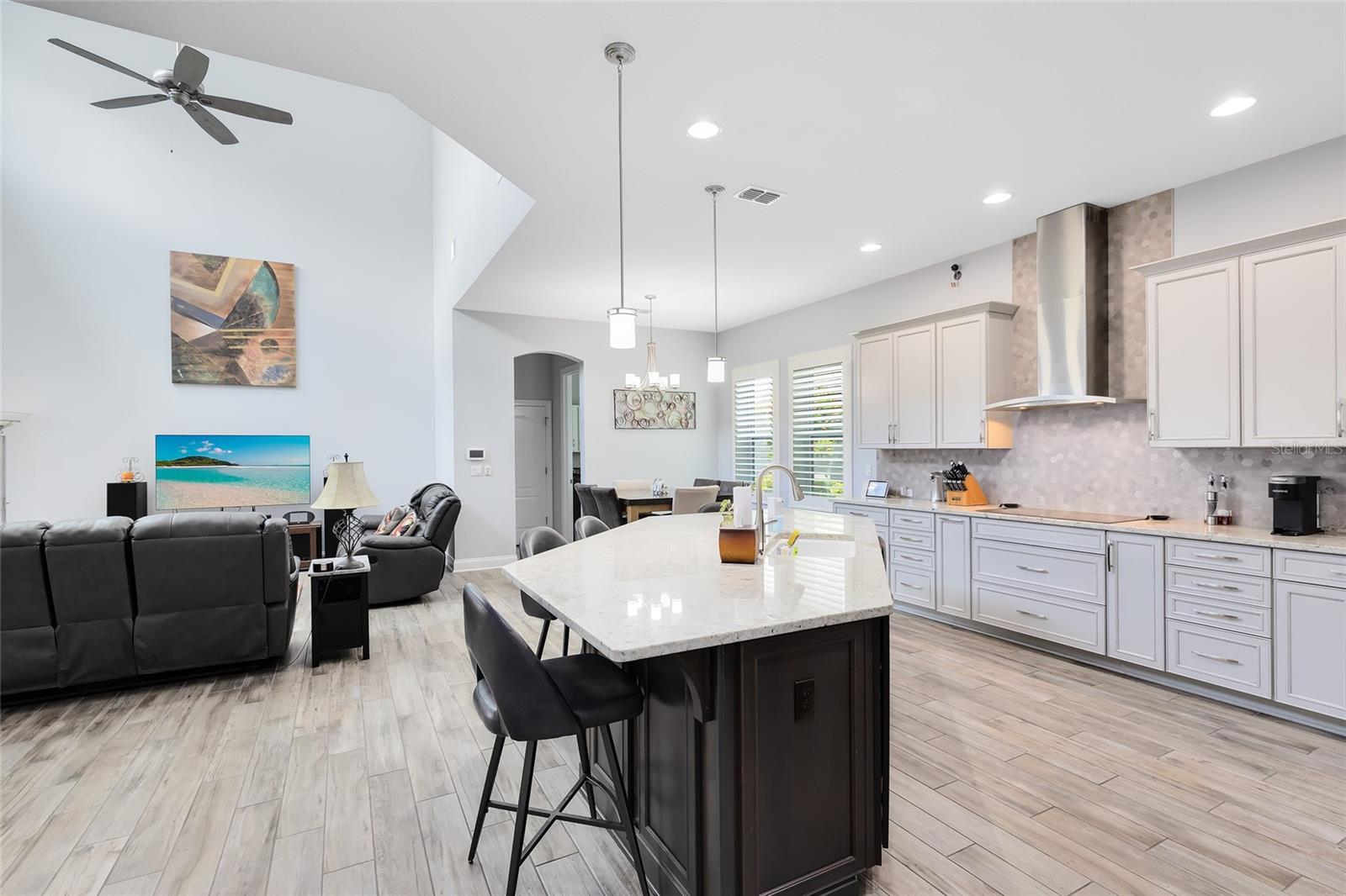 Image 3 of 52 For 7873 Dausset Street