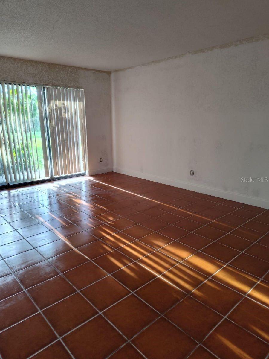 Image 2 of 5 For 1508 Virginia Avenue 105