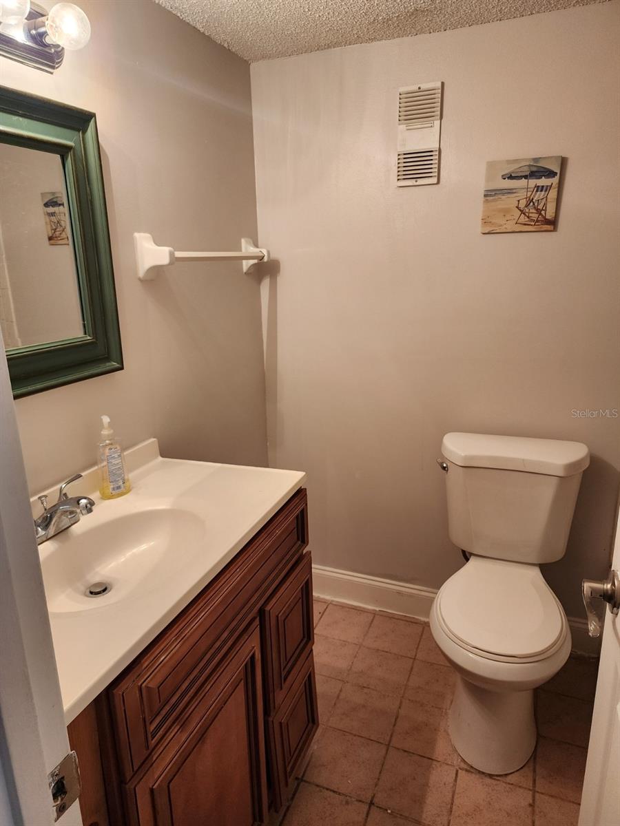 Image 9 of 10 For 1508 Virginia Avenue 105