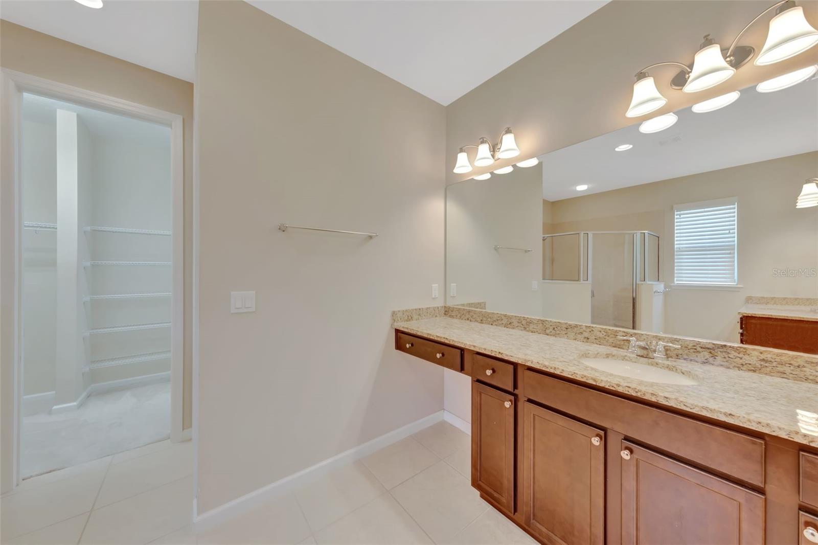 Image 18 of 45 For 553 Adenmore Terrace