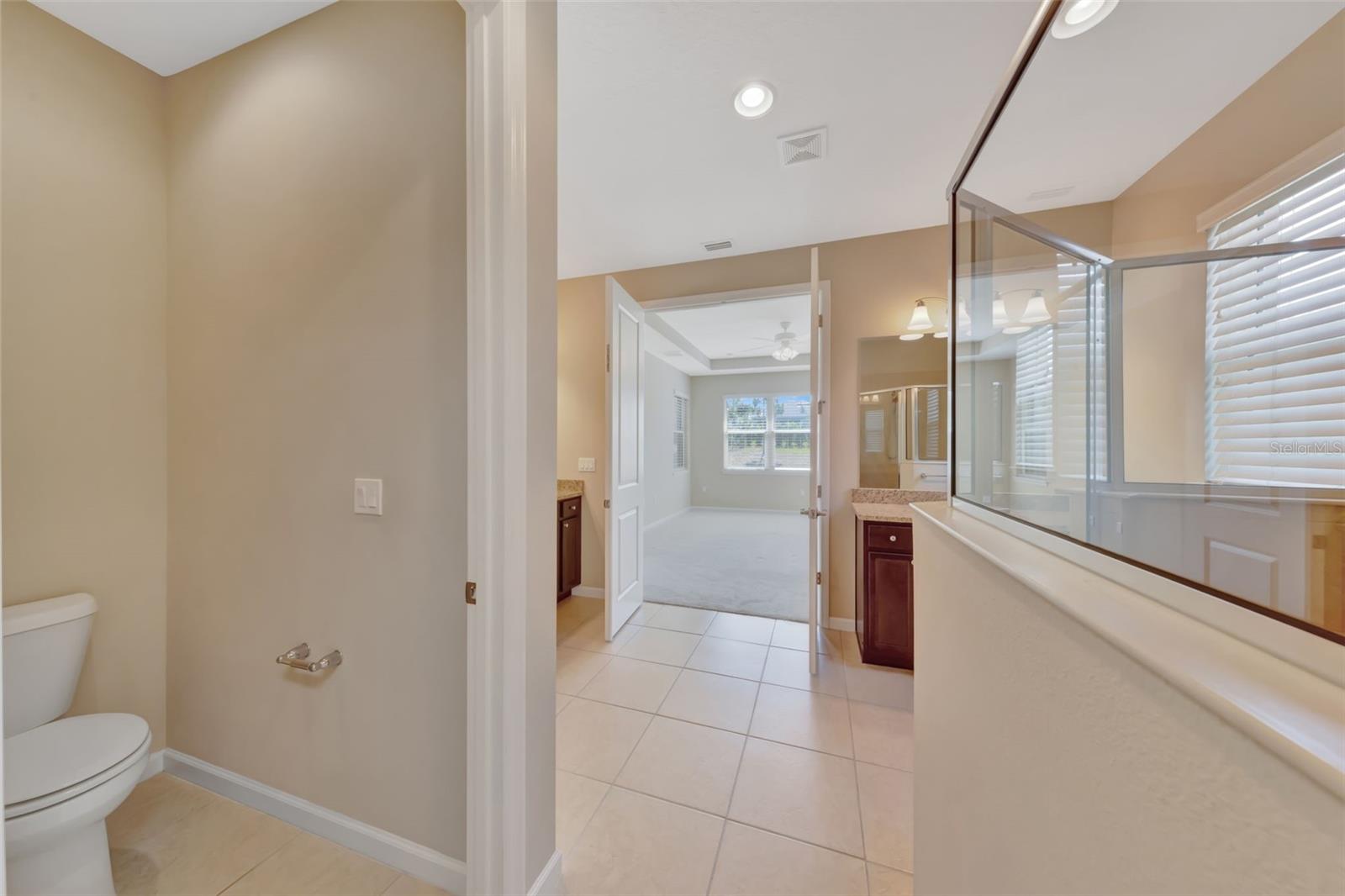 Image 21 of 45 For 553 Adenmore Terrace