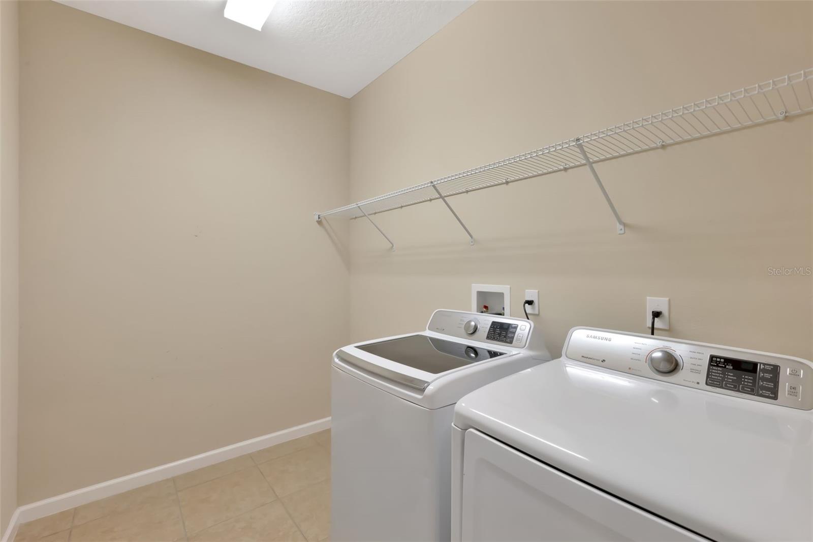 Image 23 of 45 For 553 Adenmore Terrace
