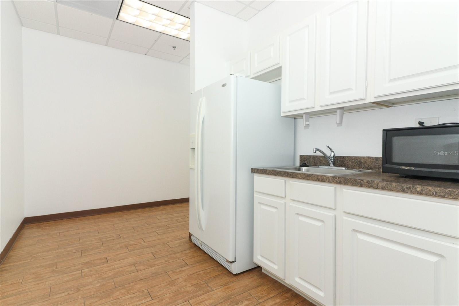 Image 16 of 38 For 6735 Conroy Road 221 & 222