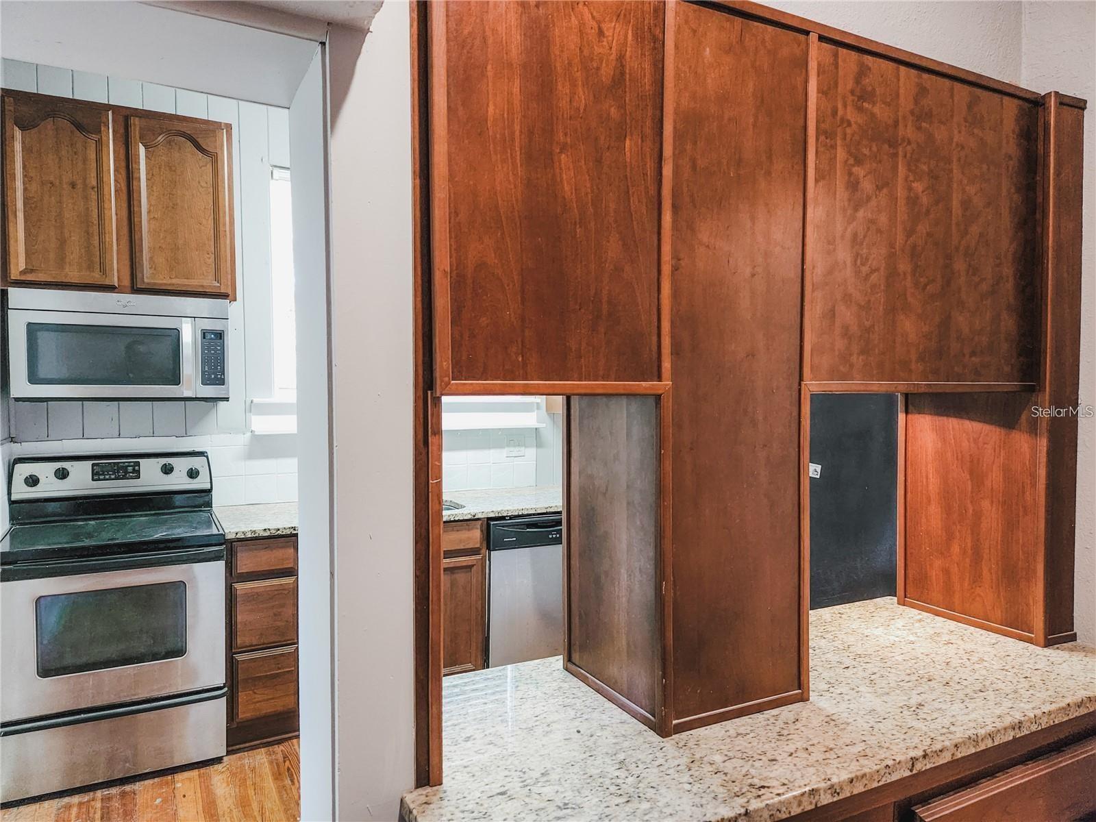 Image 11 of 34 For 825 Kenilworth Terrace